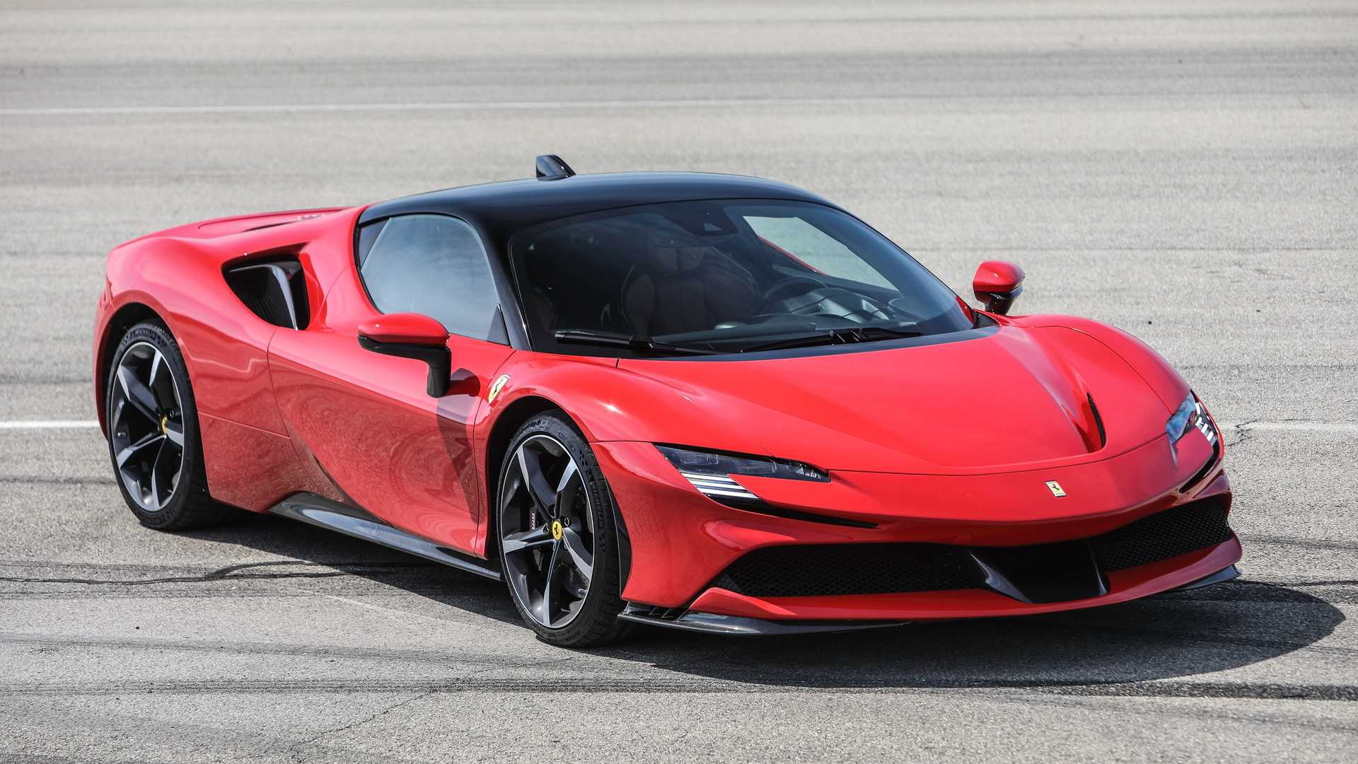 La UE no llega a un acuerdo sobre la prohibición de vender coches con motor de combustión interna por culpa de Porsche y Ferrari La UE no llega a un acuerdo sobre la prohibición de vender coches con motor de combustión interna por culpa de Porsche y Ferrari