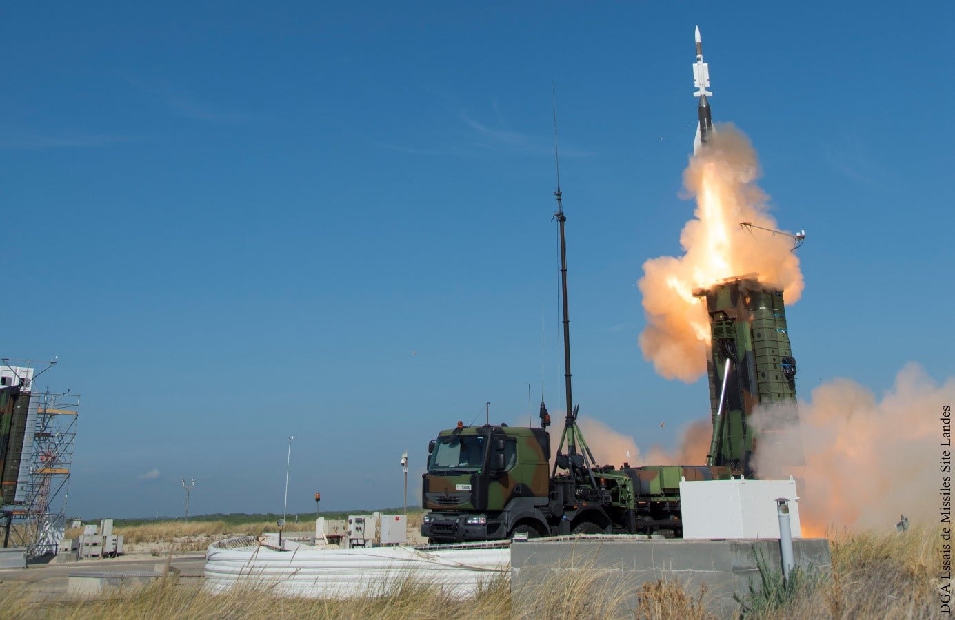 Italia y Francia recibirán la nueva generación de sistemas de defensa antiaérea SAMP/T NG Italia y Francia recibirán la nueva generación de sistemas de defensa antiaérea SAMP/T NG
