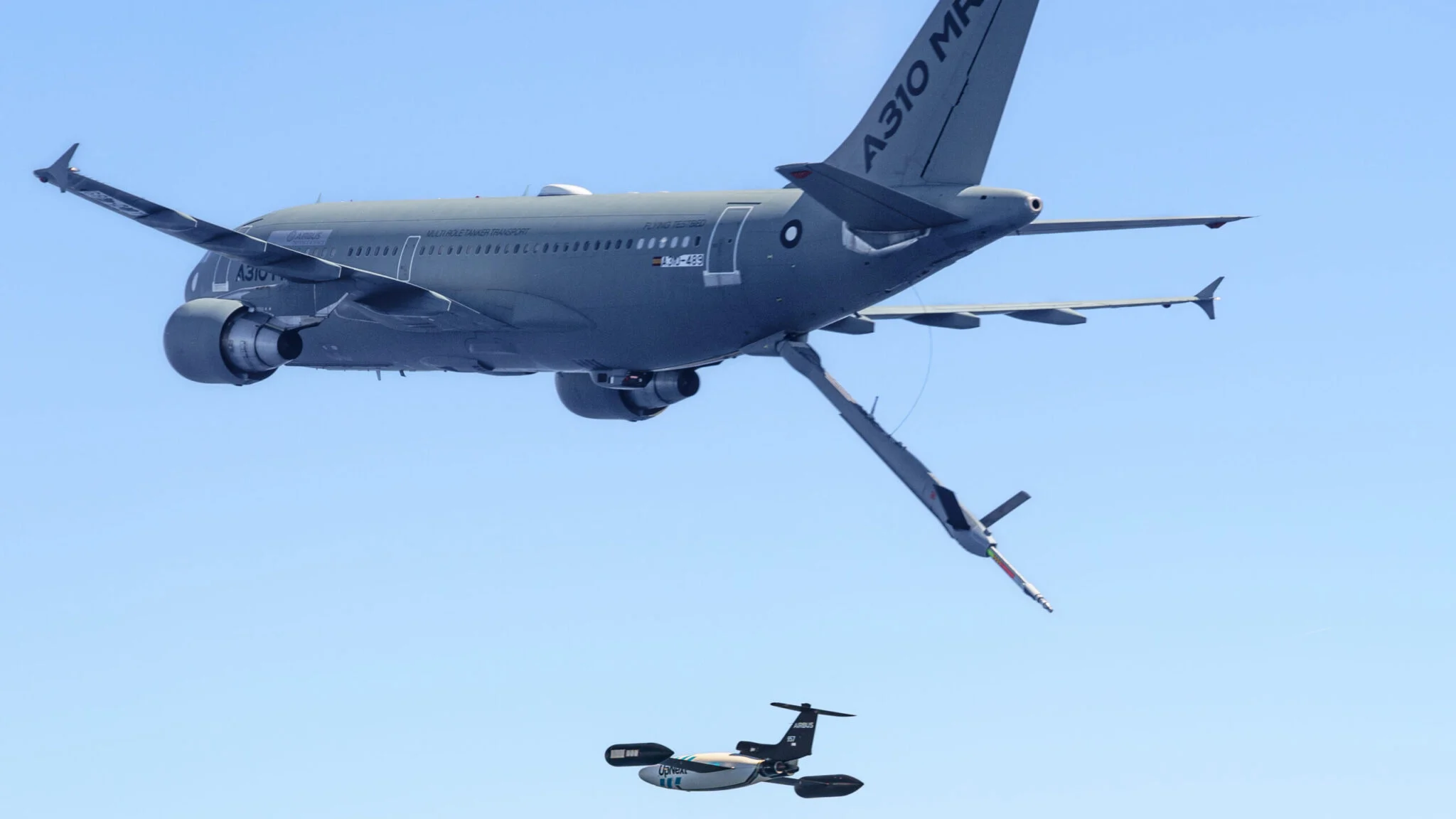 El avión Airbus A310 MRTT controló cuatro drones de reabastecimiento aéreo DT-25 durante 6 horas El avión Airbus A310 MRTT controló cuatro drones de reabastecimiento aéreo DT-25 durante 6 horas