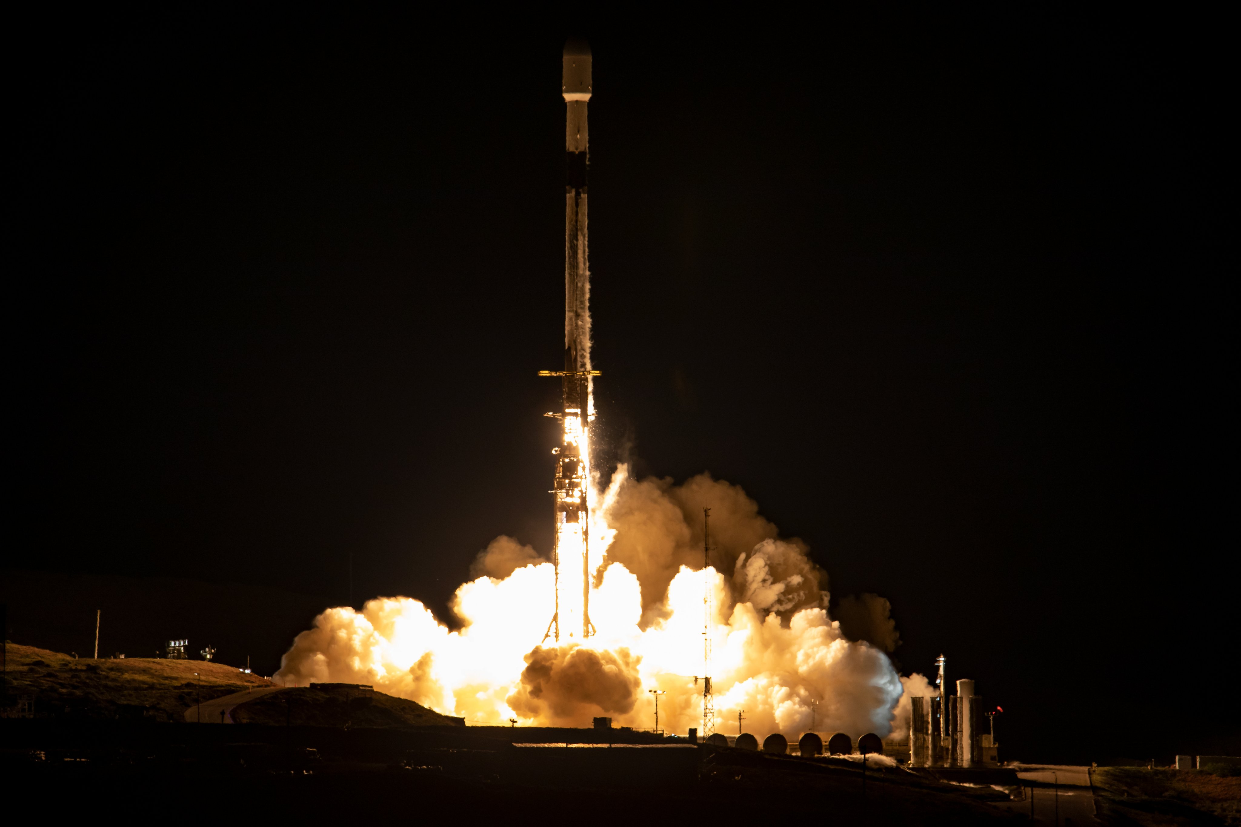 SpaceX y la NASA envían un satélite al espacio para observar los océanos del mundo desde 891 kilómetros de altura SpaceX y la NASA envían un satélite al espacio para observar los océanos del mundo desde 891 kilómetros de altura
