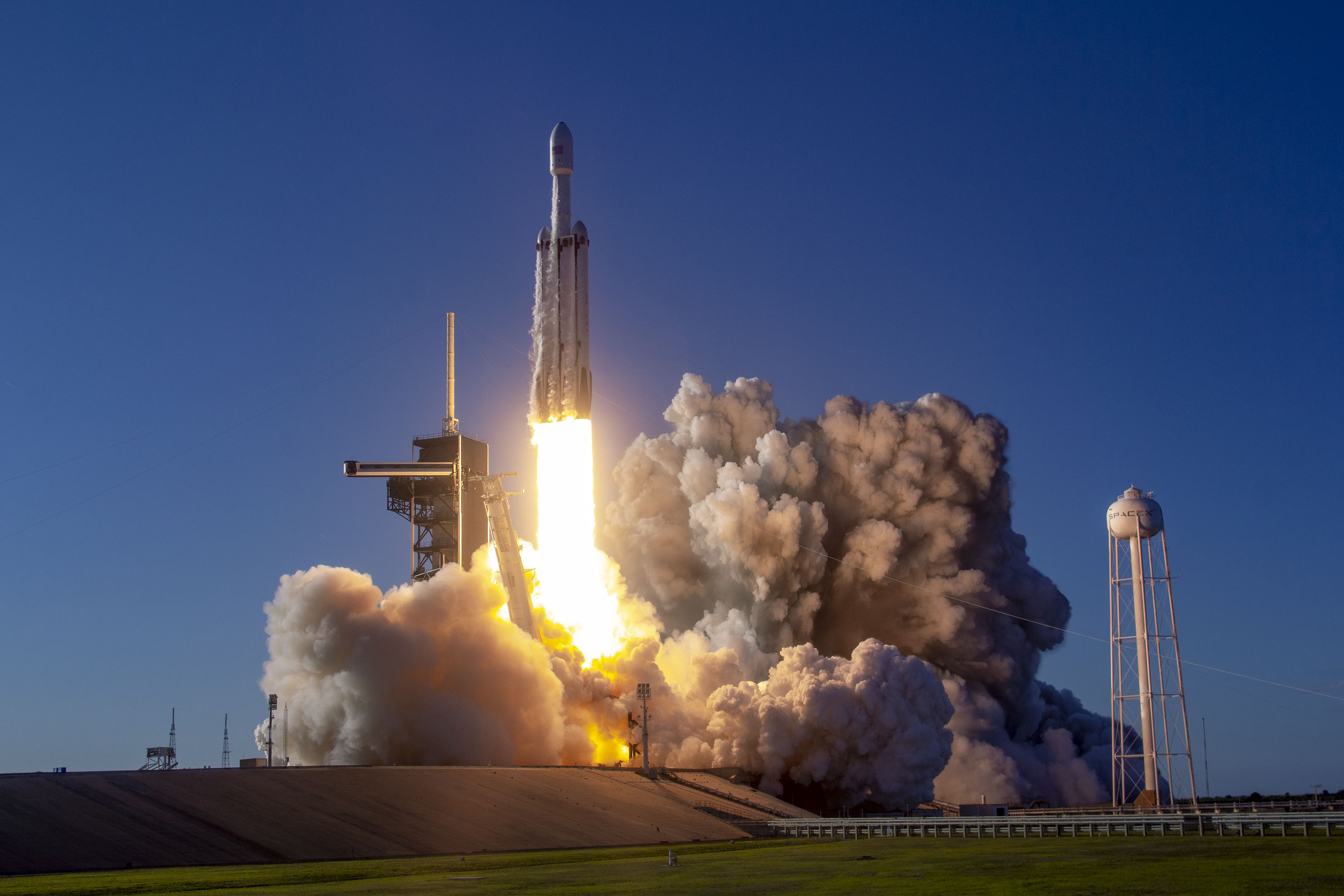 SpaceX completa la misión secreta USSF-67 para la Fuerza Espacial de EE.UU. - Falcon Heavy pone en órbita un satélite militar SpaceX completa la misión secreta USSF-67 para la Fuerza Espacial de EE.UU. - Falcon Heavy pone en órbita un satélite militar