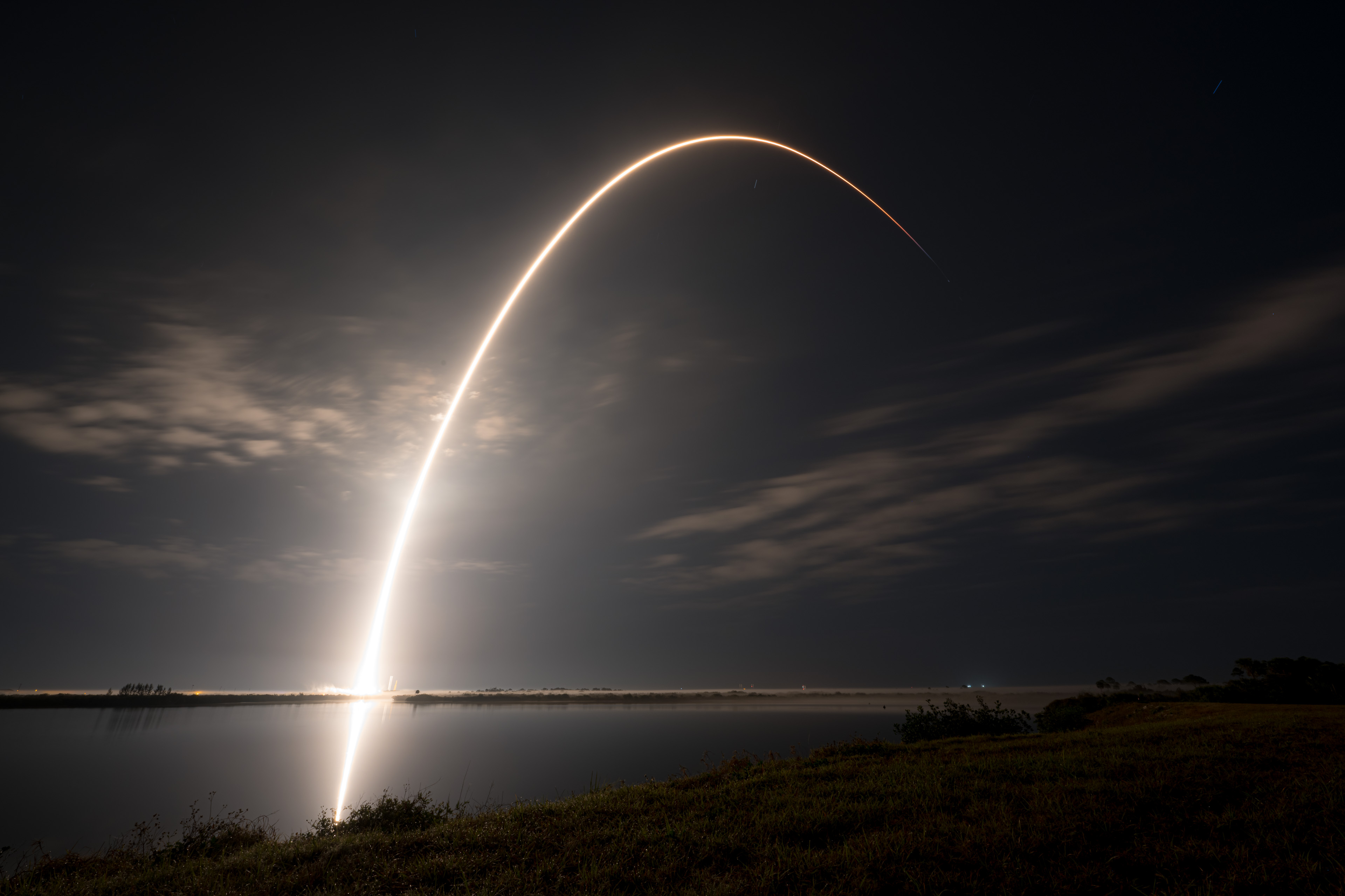 SpaceX realiza su 200º lanzamiento con éxito de un cohete Falcon 9 SpaceX realiza su 200º lanzamiento con éxito de un cohete Falcon 9
