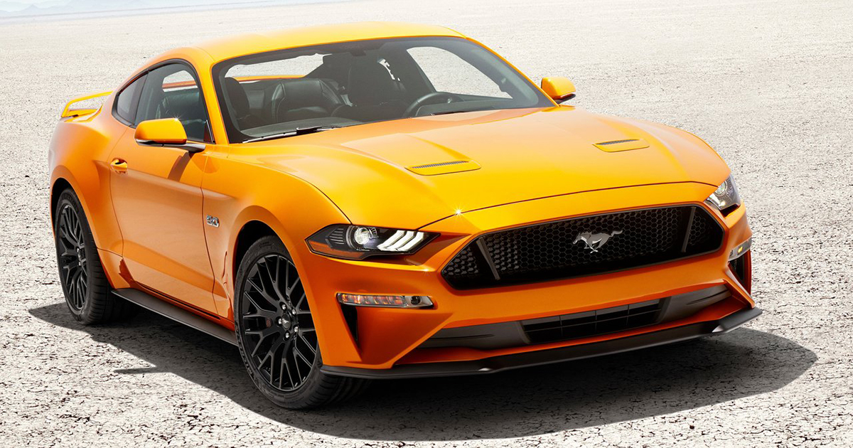 Acelerando con el Ford Mustang GT: La guía de un geek para la locura de los muscle cars