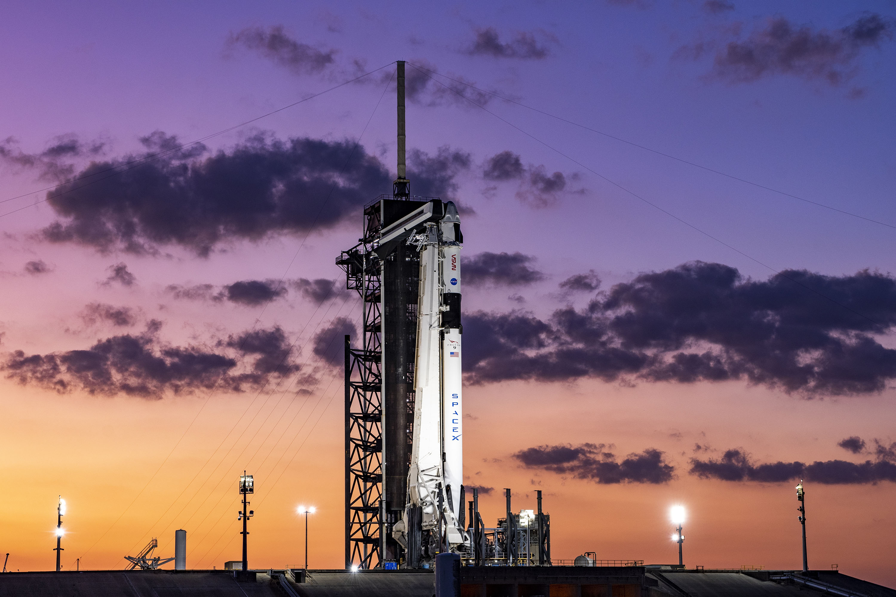 SpaceX envía Crew Dragon con cuatro astronautas a la ISS en su tercer intento SpaceX envía Crew Dragon con cuatro astronautas a la ISS en su tercer intento