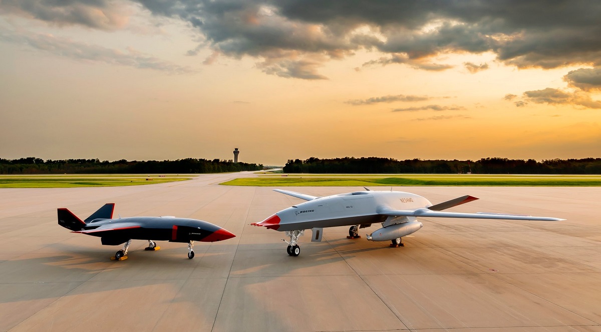 Boeing entrega por primera vez a EE UU el dron MQ-28 Ghost Bat, que, tal vez, opere en conjunción con el caza de quinta generación F-35 Lightning II Boeing entrega por primera vez a EE UU el dron MQ-28 Ghost Bat, que, tal vez, opere en conjunción con el caza de quinta generación F-35 Lightning II