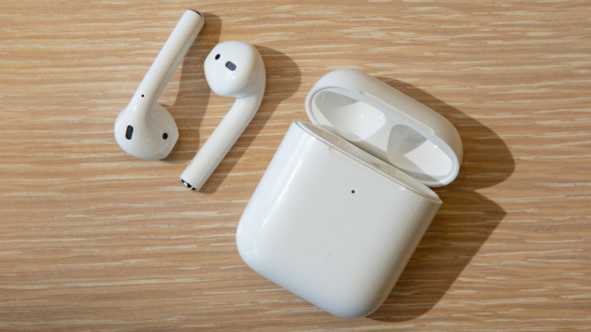 La niña se tragó uno de los AirPods en lugar de un analgésico y siguió funcionando en el estómago. La niña se tragó uno de los AirPods en lugar de un analgésico y siguió funcionando en el estómago.