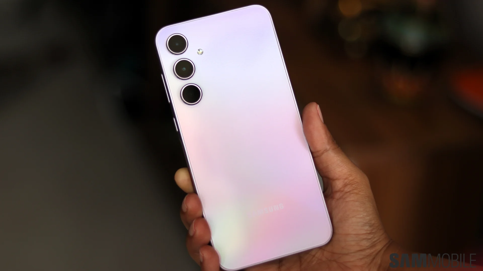 Actualiza tu Galaxy A35 al parche de febrero de 2025 Samsung Galaxy A35: ¡Ya está aquí el último parche de seguridad!