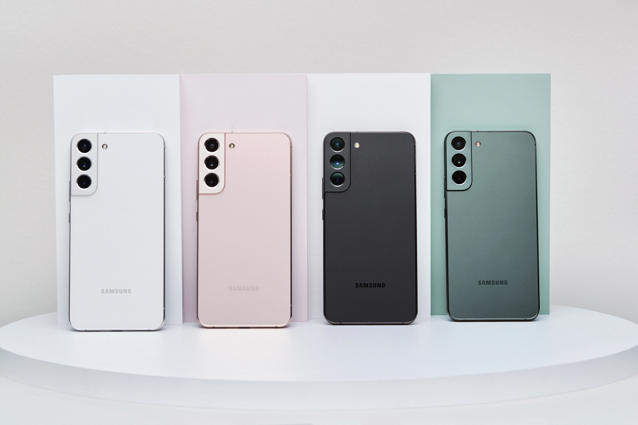 Los usuarios del Galaxy S22 en Europa han empezado a recibir la versión estable de One UI 6 (Android 14) Los usuarios del Galaxy S22 en Europa han empezado a recibir la versión estable de One UI 6 (Android 14)