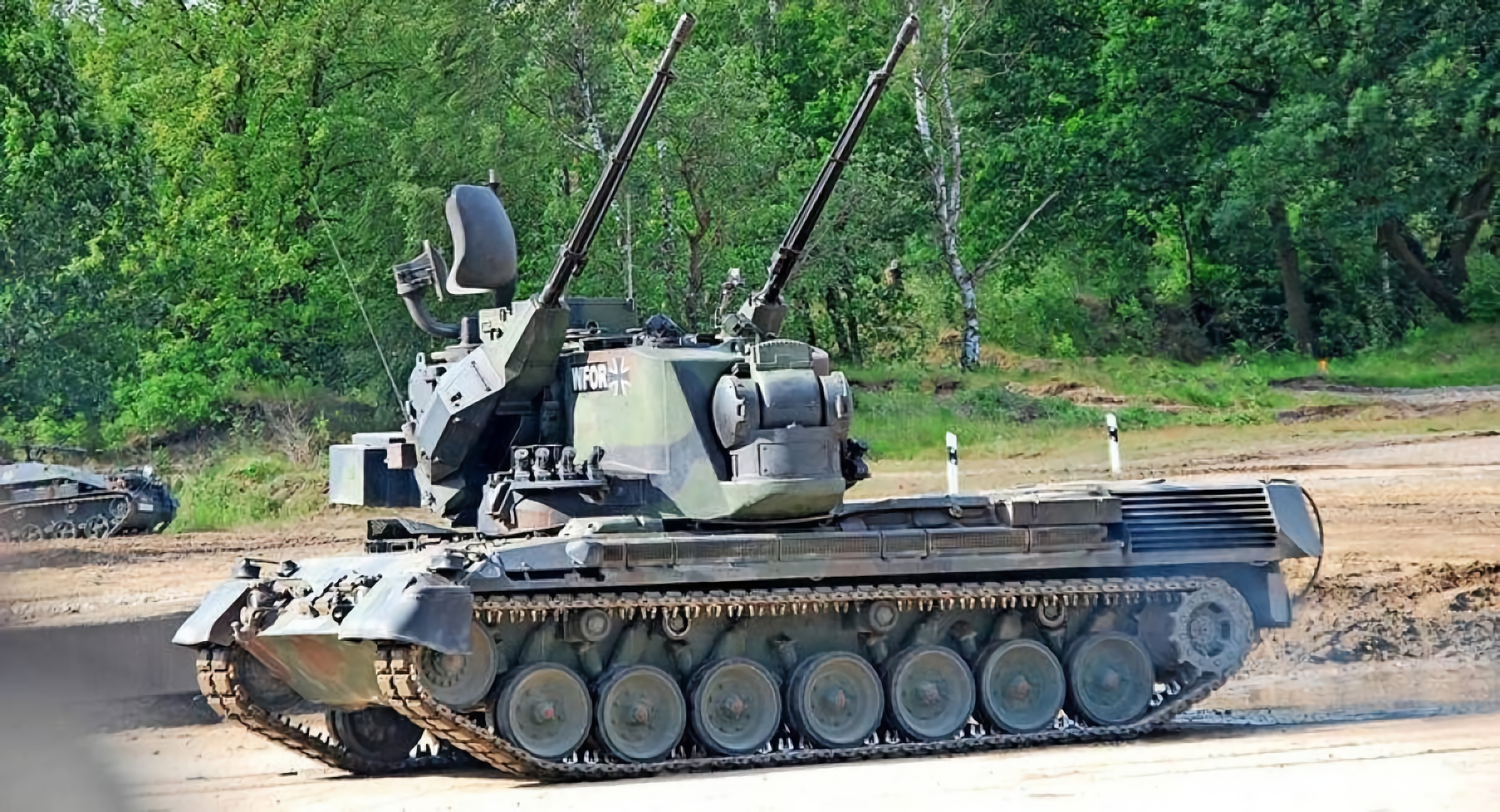 Alemania entregó a las AFU 24 cañones antiaéreos Gepard, que pueden destruir aviones, helicópteros y vehículos aéreos no tripulados a una altura de hasta 3 km. Alemania entregó a las AFU 24 cañones antiaéreos Gepard, que pueden destruir aviones, helicópteros y vehículos aéreos no tripulados a una altura de hasta 3 km.
