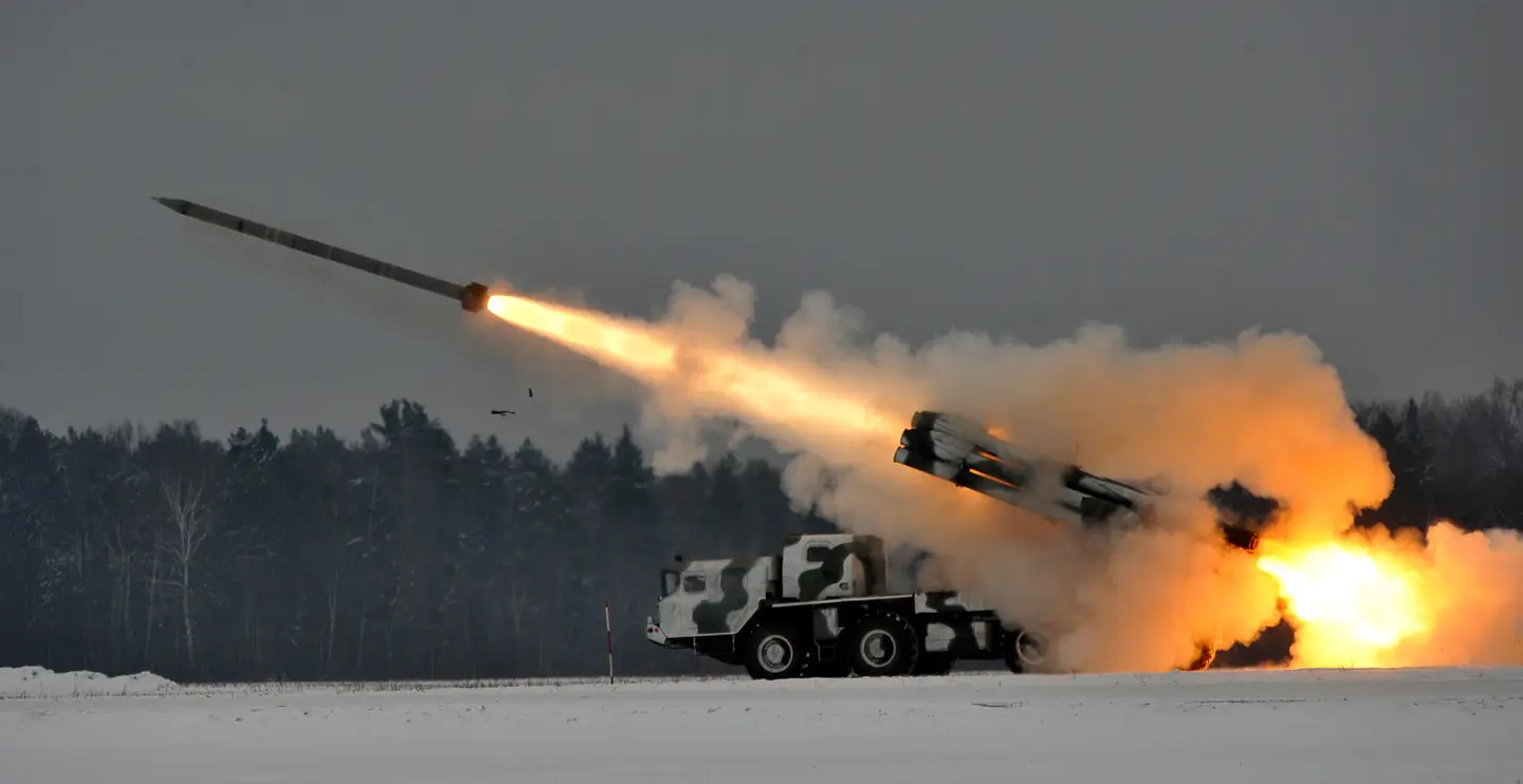 El sistema ucraniano de misiles Vilkha-M podrá alcanzar objetivos a casi el doble de distancia que los HIMARS con misiles GMLRS: se están desarrollando misiles mejorados con un alcance de 150 km. El sistema ucraniano de misiles Vilkha-M podrá alcanzar objetivos a casi el doble de distancia que los HIMARS con misiles GMLRS: se están desarrollando misiles mejorados con un alcance de 150 km.