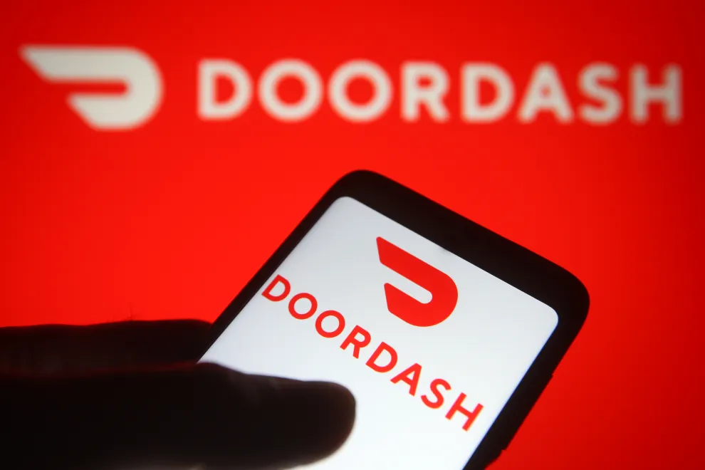 DoorDash ha lanzado una tecnología de IA para que los restaurantes automaticen la toma de pedidos telefónicos DoorDash ha lanzado una tecnología de IA para que los restaurantes automaticen la toma de pedidos telefónicos