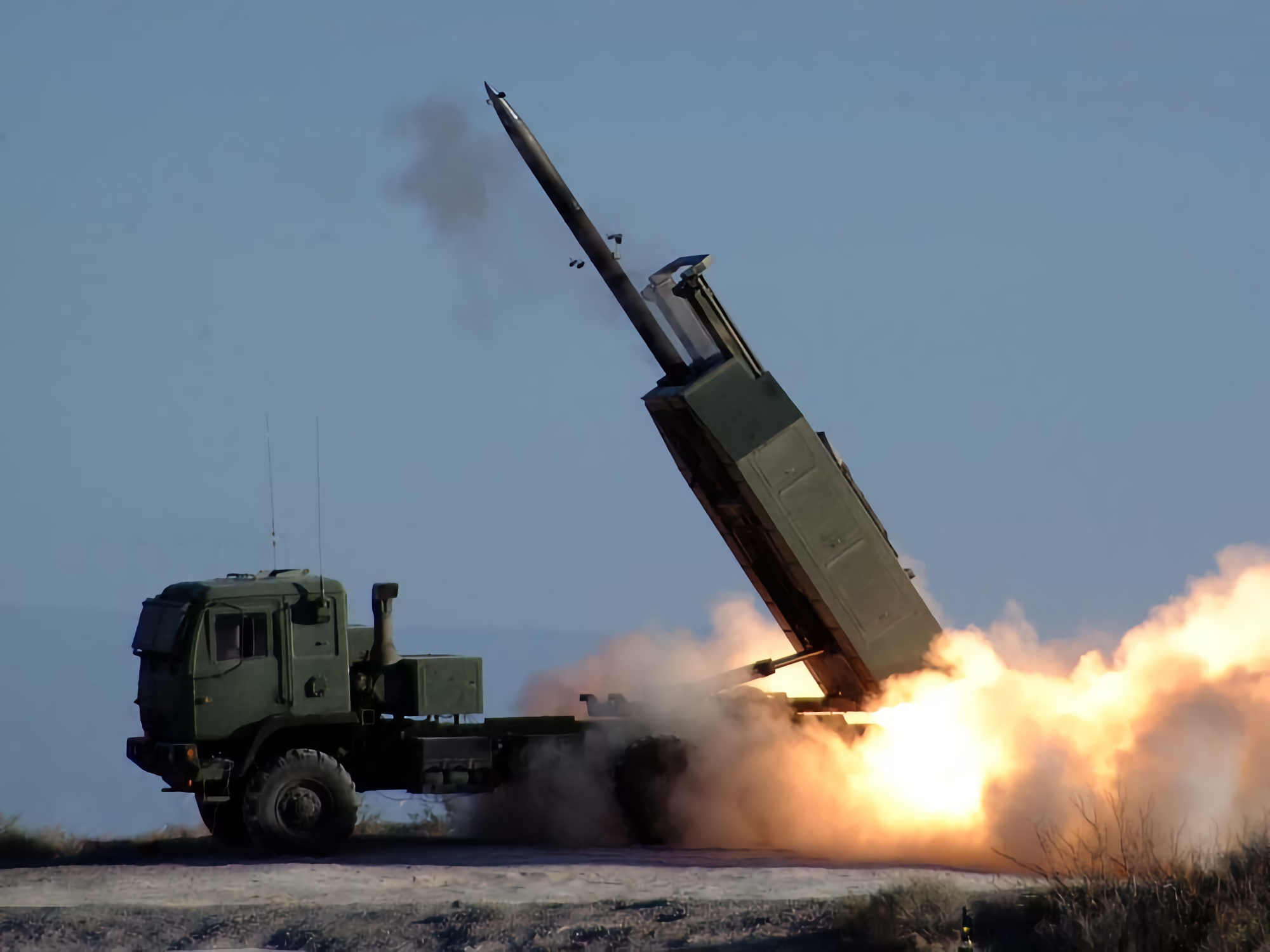WSJ: EE. UU. aprueba entregas de lanzacohetes múltiples de largo alcance MLRS e HIMARS a Ucrania WSJ: EE. UU. aprueba entregas de lanzacohetes múltiples de largo alcance MLRS e HIMARS a Ucrania