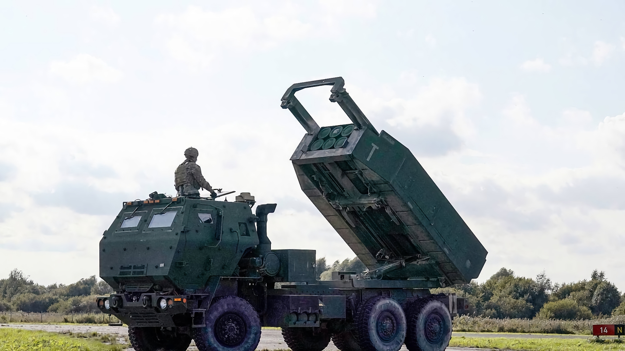 Las fuerzas armadas ucranianas utilizaron el UAV Leleka-100 para mostrar cómo el HIMARS destruye una posición de artillería de los rusos (vídeo) Las fuerzas armadas ucranianas utilizaron el UAV Leleka-100 para mostrar cómo el HIMARS destruye una posición de artillería de los rusos (vídeo)