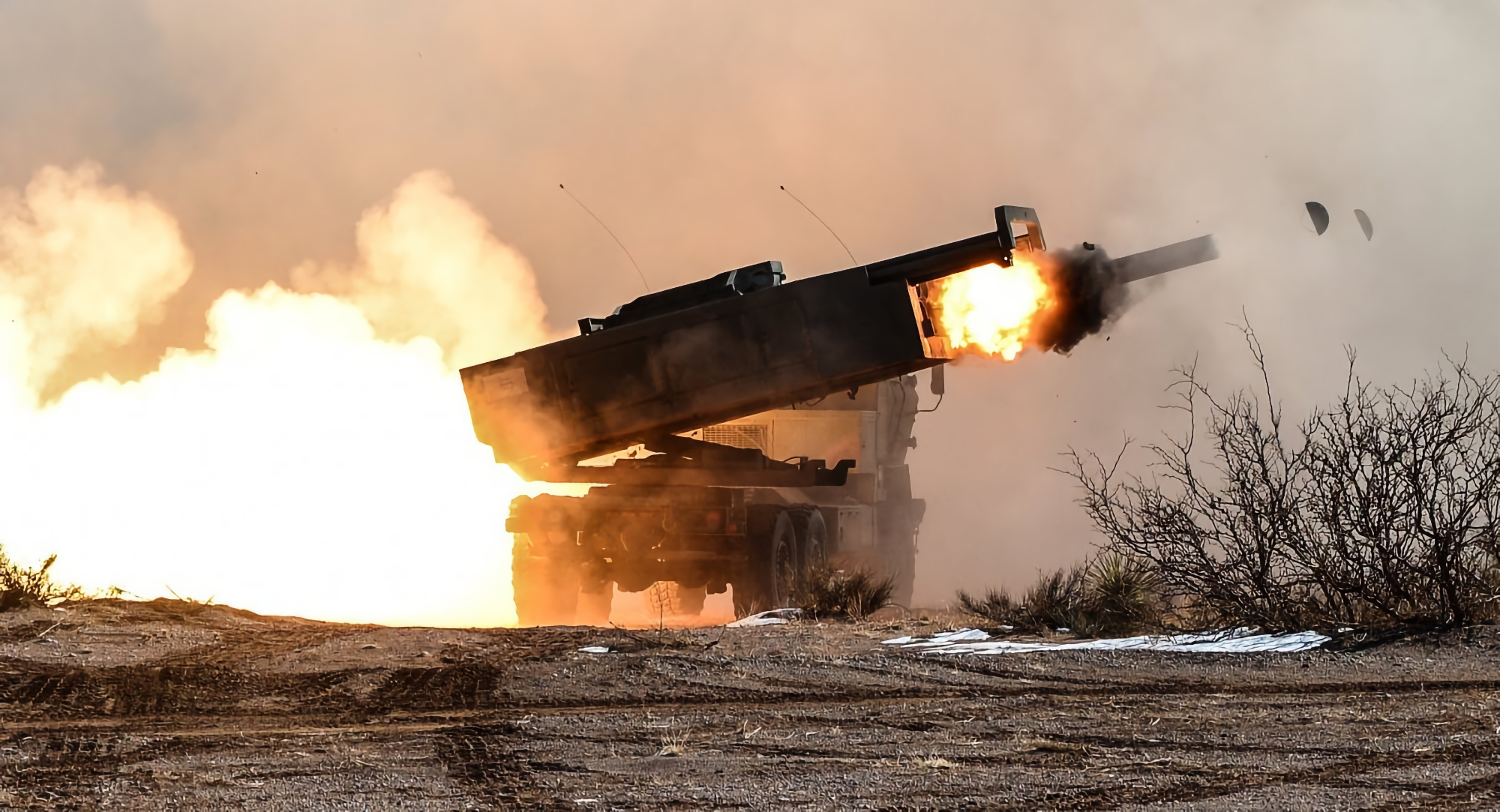 Reznikov: los sistemas estadounidenses de cohetes de lanzamiento múltiple HIMARS con un alcance de hasta 80 km ya están en Ucrania Reznikov: los sistemas estadounidenses de cohetes de lanzamiento múltiple HIMARS con un alcance de hasta 80 km ya están en Ucrania