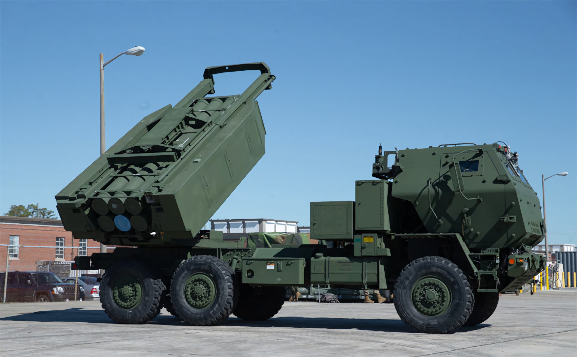 Militares ucranianos completan entrenamiento en sistemas de cohetes de lanzamiento múltiple HIMARS Militares ucranianos completan entrenamiento en sistemas de cohetes de lanzamiento múltiple HIMARS