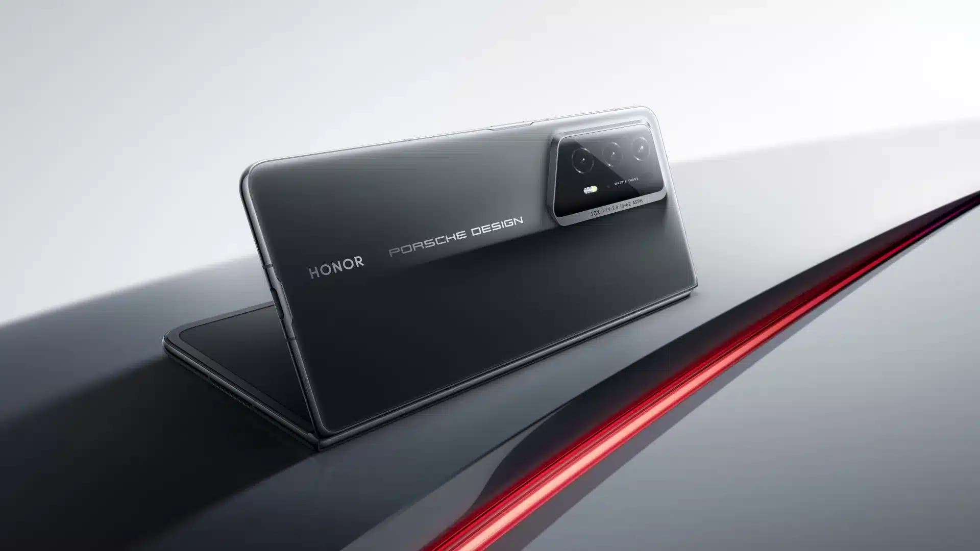 Honor Magic V2 RSR El smartphone plegable premium de Porsche Design sale a la venta en Europa por 2700 euros, 700 euros más caro que el Magic V2 normal. Honor Magic V2 RSR El smartphone plegable premium de Porsche Design sale a la venta en Europa por 2700 euros, 700 euros más caro que el Magic V2 normal.