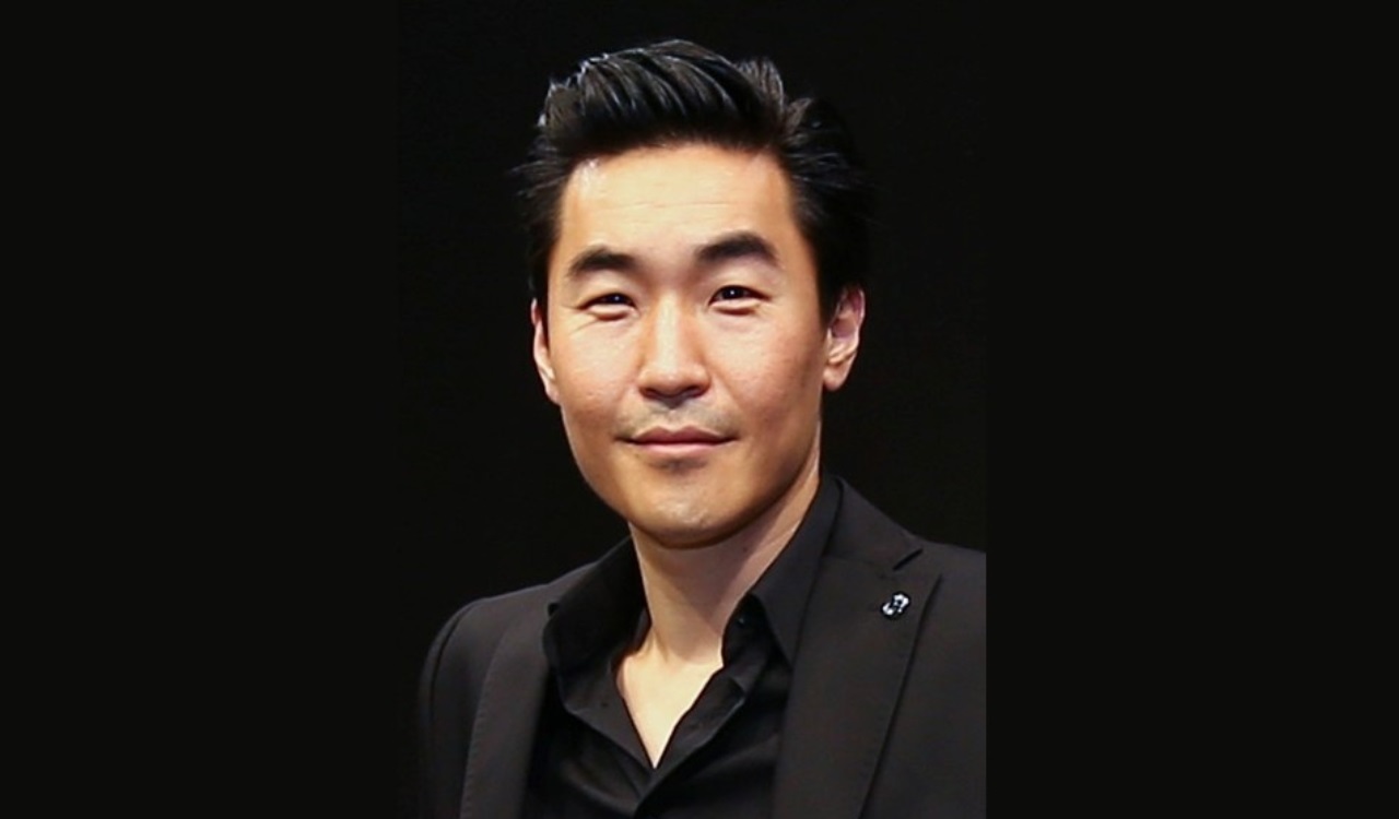 Samsung contrata a un ex jefe de diseño de Mercedes-Benz: ahora es el responsable de la apariencia de los gadgets Galaxy Samsung contrata a un ex jefe de diseño de Mercedes-Benz: ahora es el responsable de la apariencia de los gadgets Galaxy