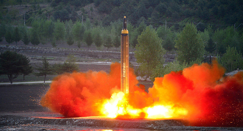 La RPD de Corea lanzó un misil balístico Hwasong-12 sobre Japón, lo que provocó la activación del sistema nacional de alerta J-Alert La RPD de Corea lanzó un misil balístico Hwasong-12 sobre Japón, lo que provocó la activación del sistema nacional de alerta J-Alert