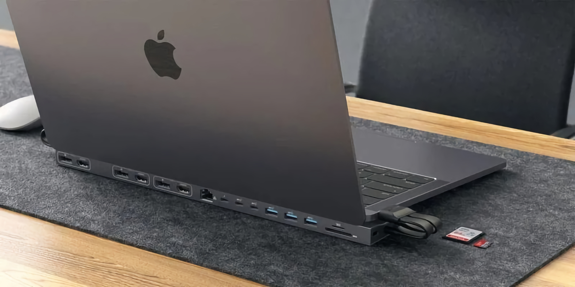 HyperDrive Triple 4K Display Dock: concentrador USB para MacBook Pro con varios puertos y soporte para tres monitores 4K HyperDrive Triple 4K Display Dock: concentrador USB para MacBook Pro con varios puertos y soporte para tres monitores 4K