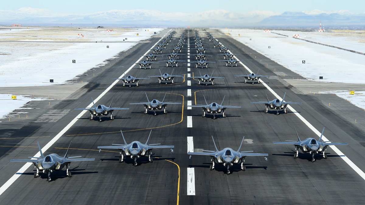 Rumanía encargará aviones de combate de quinta generación F-35 Lightning II, pero no empezará a recibirlos hasta 2032 como muy pronto
