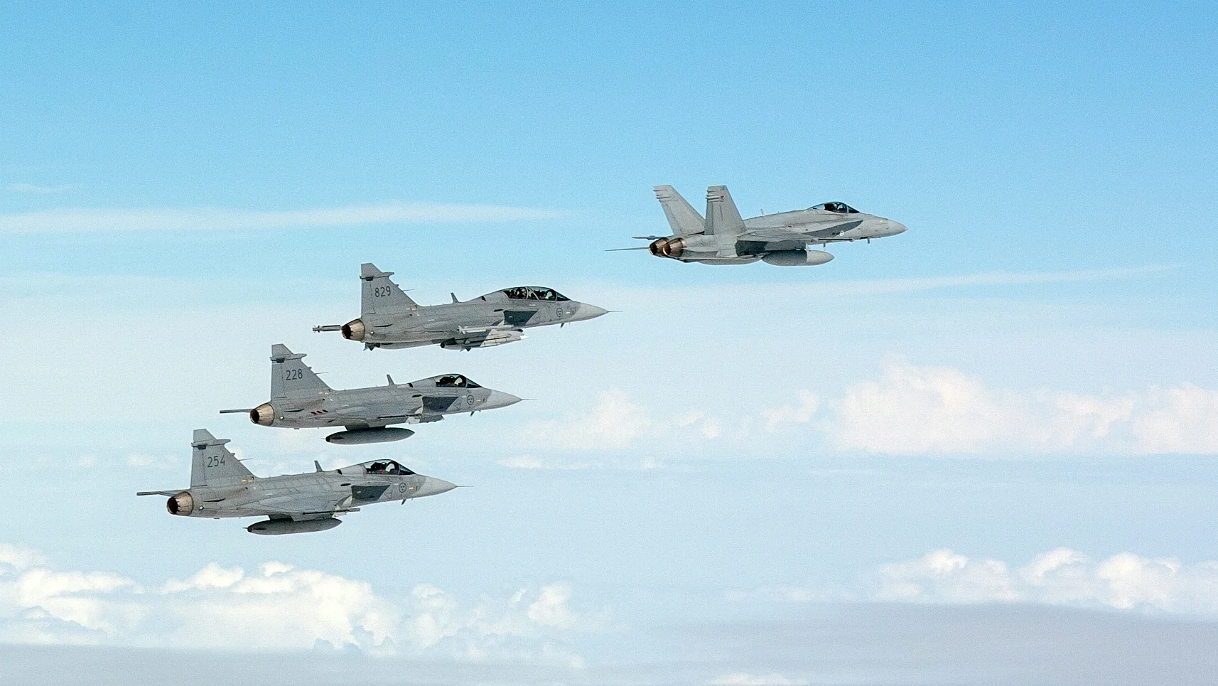 Finlandia no transferirá cazas F/A-18 Hornet de cuarta generación a Ucrania Finlandia no transferirá cazas F/A-18 Hornet de cuarta generación a Ucrania