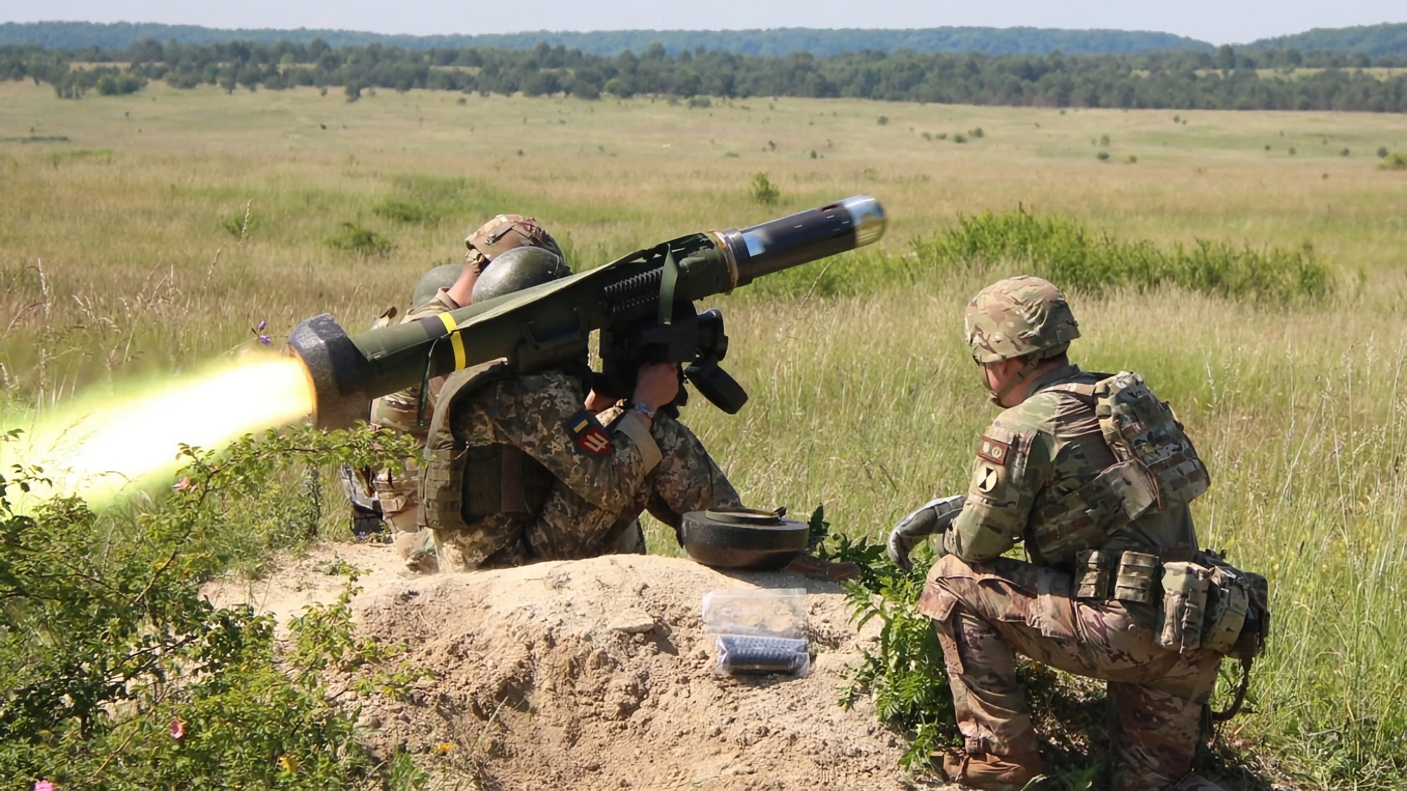 Espectacular vídeo: Las fuerzas armadas ucranianas volaron un tanque ruso con un FGM-148 Javelin Espectacular vídeo: Las fuerzas armadas ucranianas volaron un tanque ruso con un FGM-148 Javelin