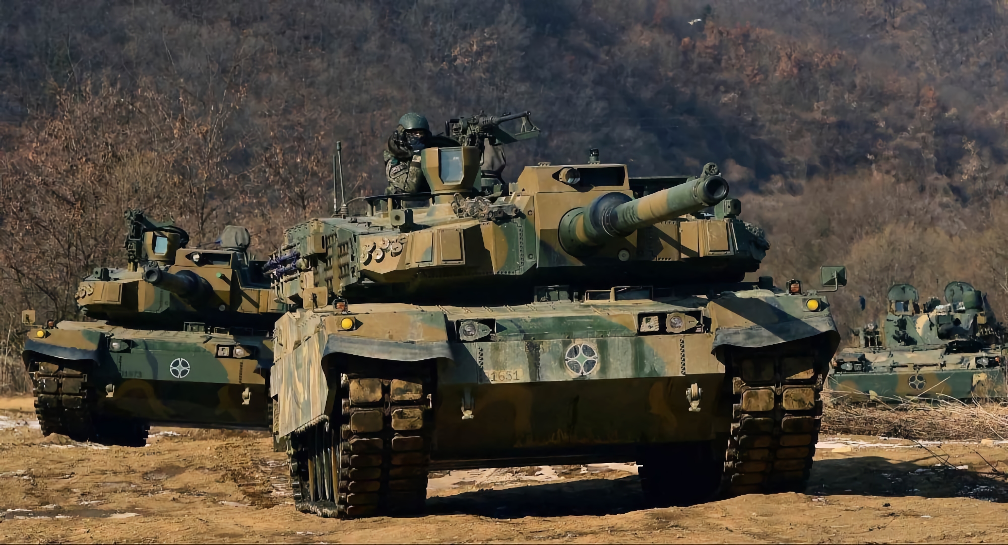 No sólo FA-50: Polonia compra a Corea del Sur más de 900 tanques K2 Black Panther y más de 600 obuses K9 Thunder No sólo FA-50: Polonia compra a Corea del Sur más de 900 tanques K2 Black Panther y más de 600 obuses K9 Thunder