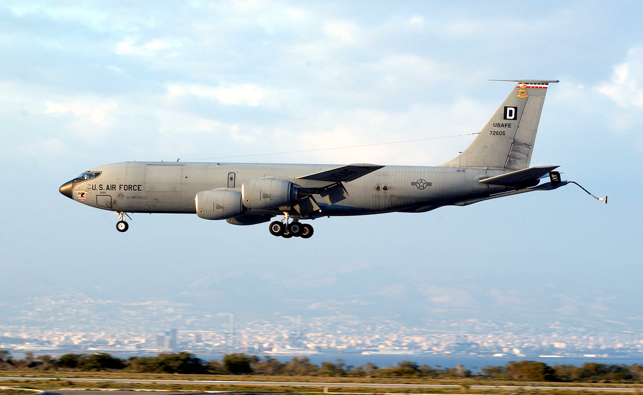 Trolling de nivel 80: Un avión militar estadounidense "dibujó" un pene en el cielo sobre una base aérea rusa Trolling de nivel 80: Un avión militar estadounidense "dibujó" un pene en el cielo sobre una base aérea rusa