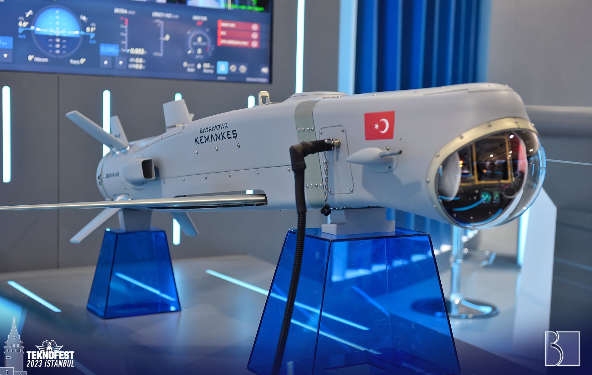BAYKAR presenta el misil de crucero Kemankes para Bayraktar Akinci, Bayraktar TB2 y Bayraktar TB3 con un alcance de más de 200 km. BAYKAR presenta el misil de crucero Kemankes para Bayraktar Akinci, Bayraktar TB2 y Bayraktar TB3 con un alcance de más de 200 km.