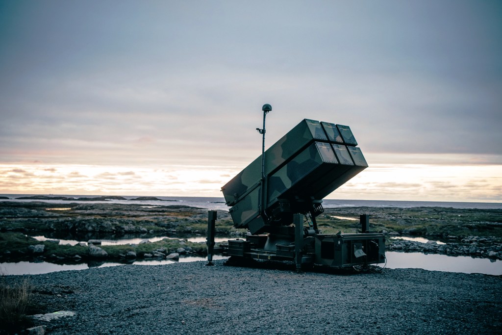 Noruega comprará sistemas NASAMS III con interceptores de misiles AIM-9X Sidewinder, AIM-120 AMRAAM y AMRAAM-ER por más de 1.000 millones de dólares Noruega comprará sistemas NASAMS III con interceptores de misiles AIM-9X Sidewinder, AIM-120 AMRAAM y AMRAAM-ER por más de 1.000 millones de dólares
