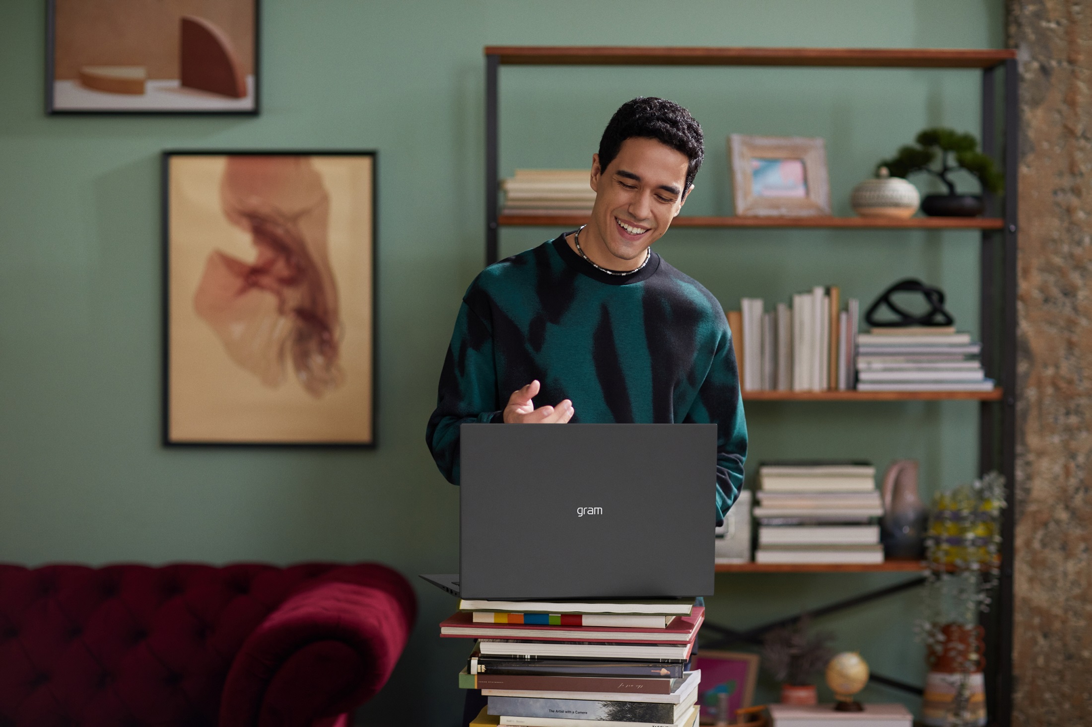 LG presenta los portátiles Gram Style y Gram Ultraslim con procesadores Intel Raptor Lake y gráficos Iris Xe LG presenta los portátiles Gram Style y Gram Ultraslim con procesadores Intel Raptor Lake y gráficos Iris Xe