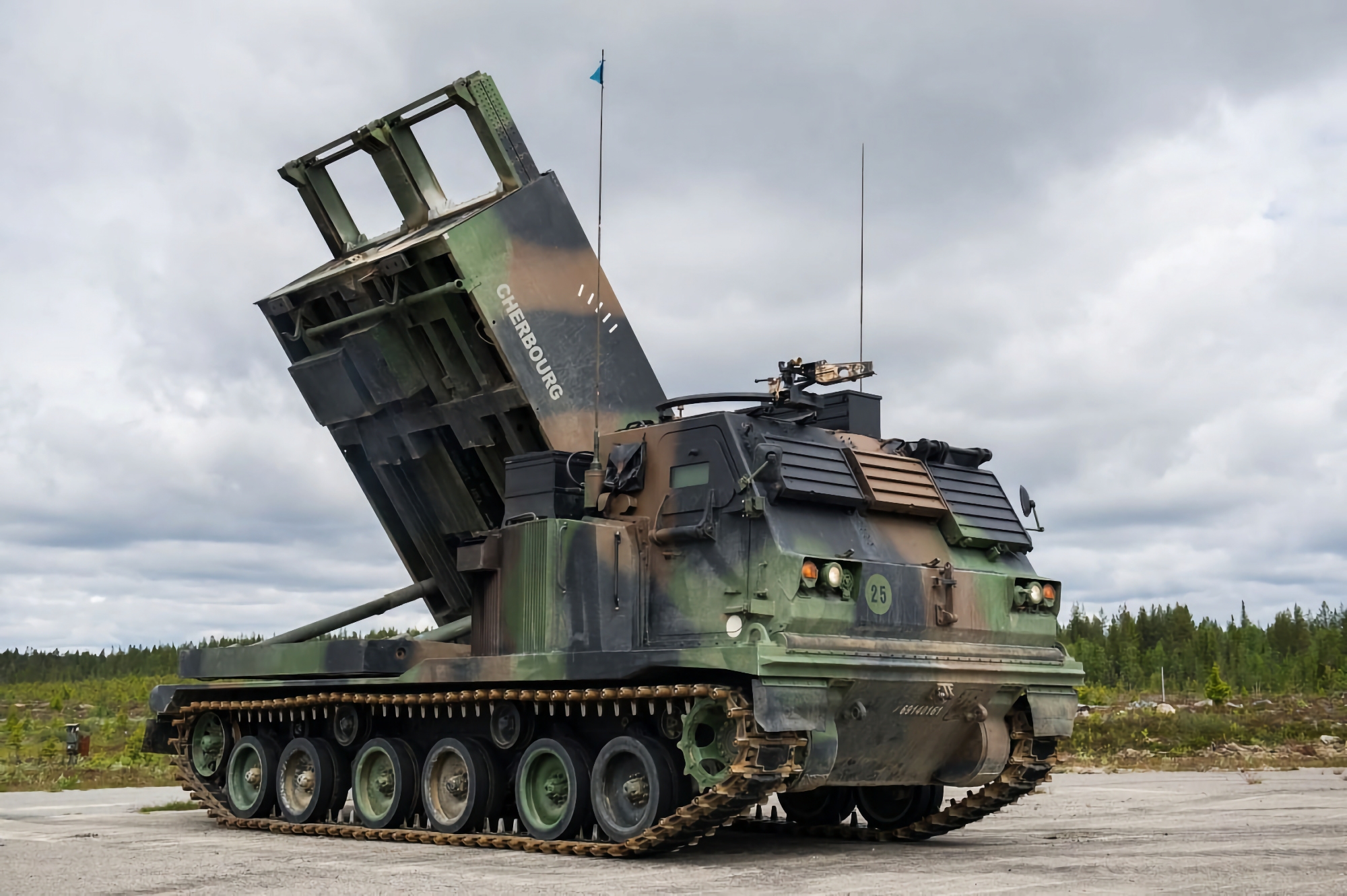 No sólo Crotale: Ucrania recibió de Francia LRU, una versión modificada del M270