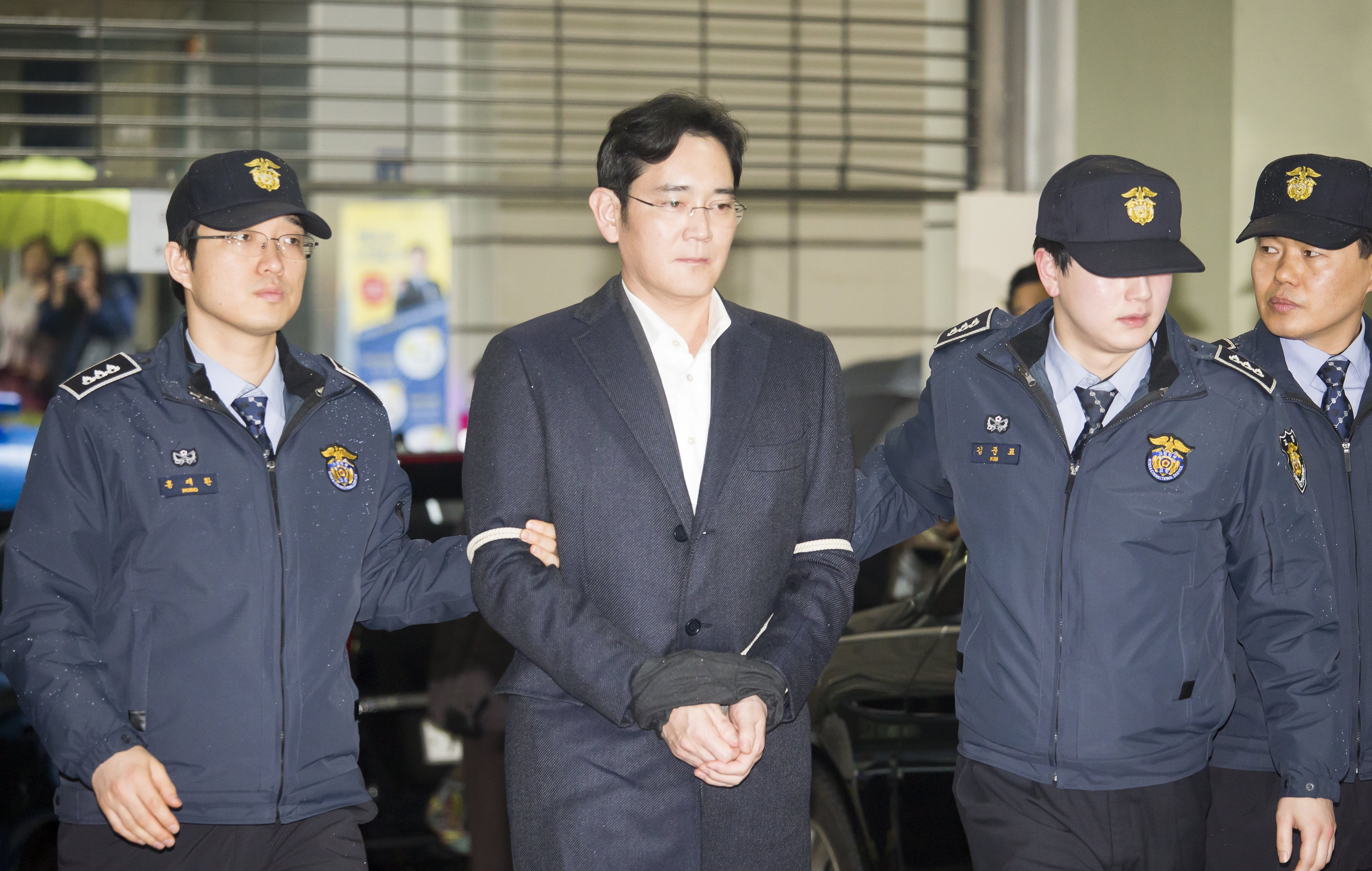 Corea del Sur indulta al vicepresidente de Samsung: ahora podrá volver a dirigir la empresa Corea del Sur indulta al vicepresidente de Samsung: ahora podrá volver a dirigir la empresa