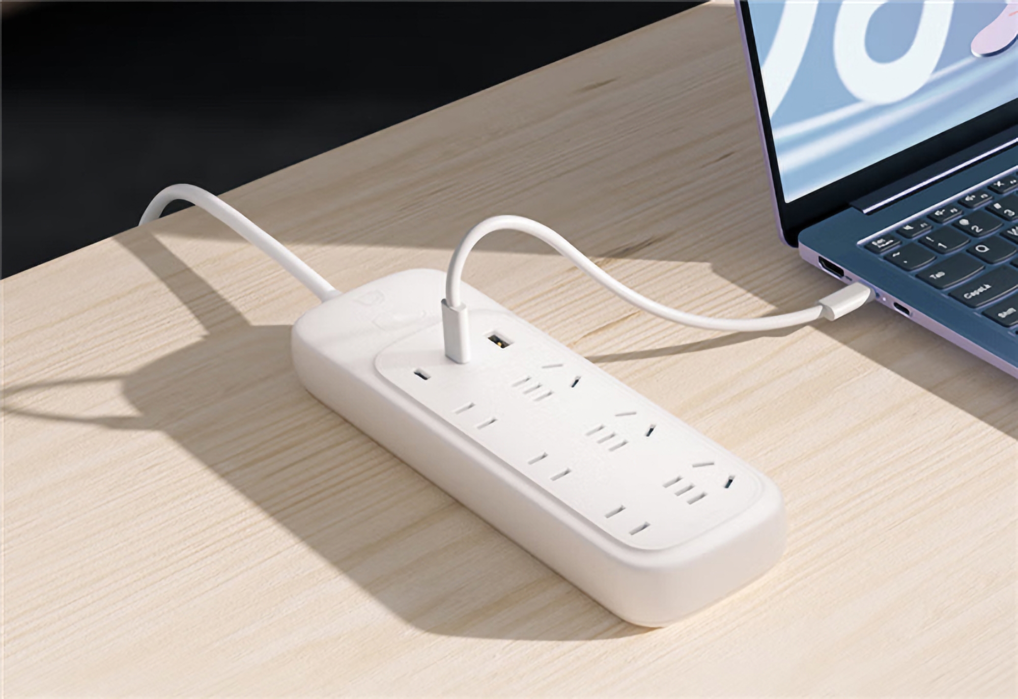 Lenovo lanza un protector contra sobretensiones de 65 vatios con 6 tomas y 3 puertos USB por 23 dólares Lenovo lanza un protector contra sobretensiones de 65 vatios con 6 tomas y 3 puertos USB por 23 dólares