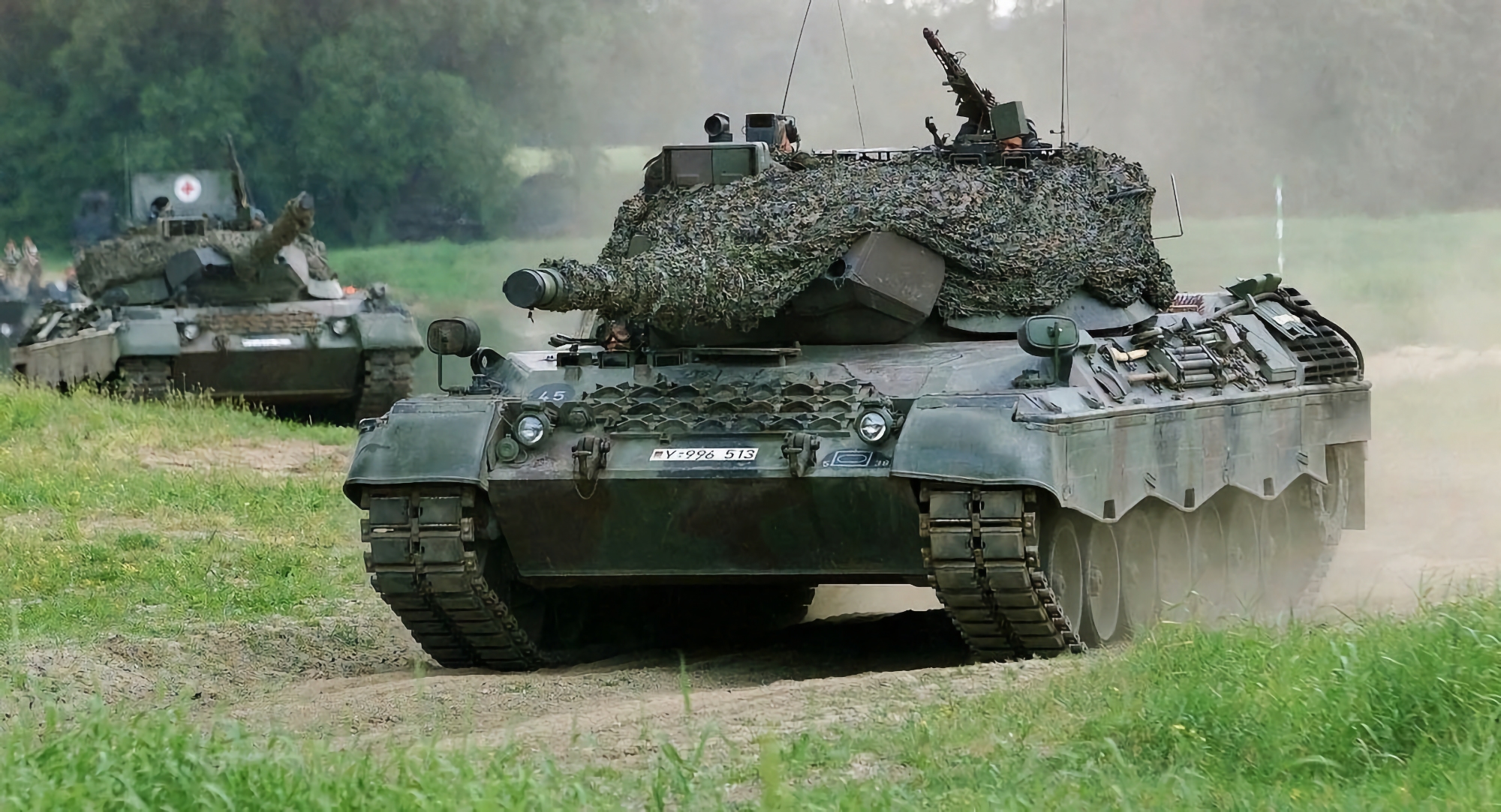 Tanques Leopard 1A5, vehículos todo terreno Bandvagn 206, vehículos aéreos no tripulados VECTOR y camiones Zetros: Alemania entrega a Ucrania un nuevo paquete de armas Tanques Leopard 1A5, vehículos todo terreno Bandvagn 206, vehículos aéreos no tripulados VECTOR y camiones Zetros: Alemania entrega a Ucrania un nuevo paquete de armas
