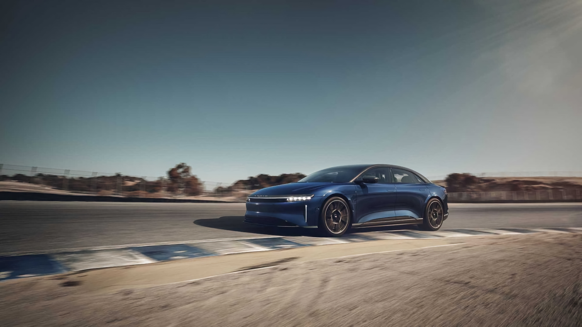 Lucid Air Sapphire: un competidor del Tesla Model S Plaid con una aceleración a 100 km/h de menos de 2 segundos, más de 1.200 CV y un precio de 250.000 dólares Lucid Air Sapphire: un competidor del Tesla Model S Plaid con una aceleración a 100 km/h de menos de 2 segundos, más de 1.200 CV y un precio de 250.000 dólares