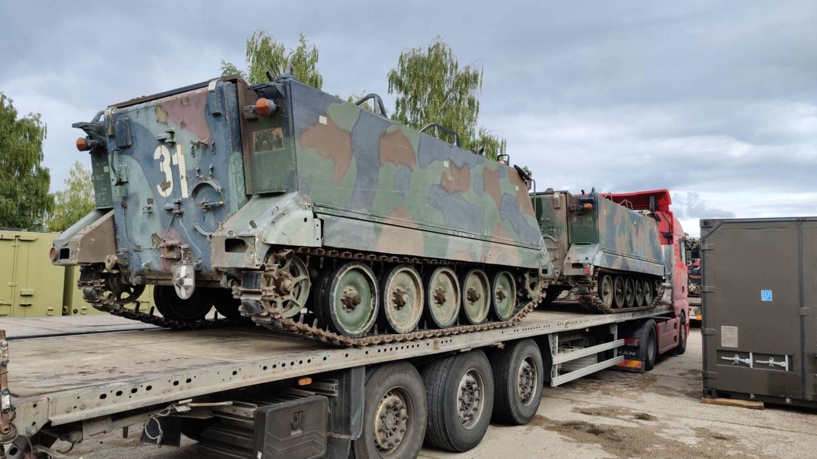 Lituania recuperó el Panzerhaubitze 2000 SAU de las AFU para su reparación y envió un lote adicional de vehículos blindados de transporte de personal con orugas M113 a Ucrania Lituania recuperó el Panzerhaubitze 2000 SAU de las AFU para su reparación y envió un lote adicional de vehículos blindados de transporte de personal con orugas M113 a Ucrania