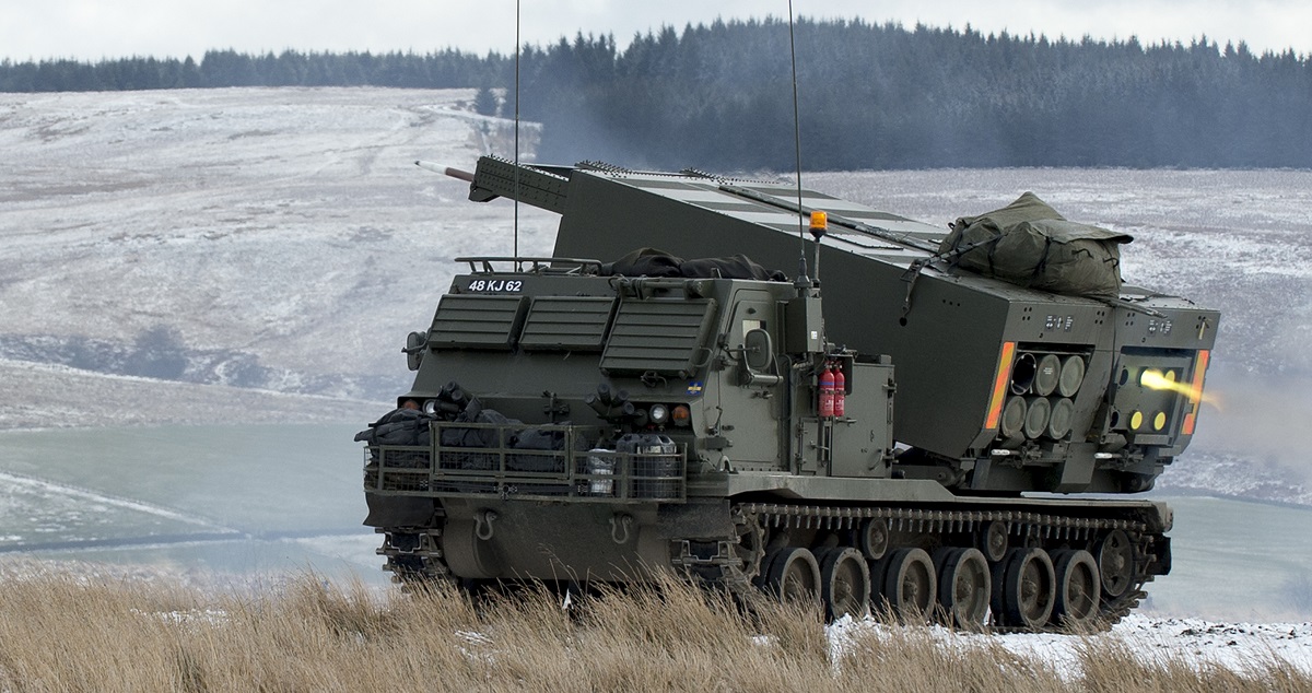 Finlandia está modernizando los lanzacohetes múltiples M270 hasta el nivel A2 para utilizar munición GMLRS ER y misiles PrSm con un alcance de hasta 500 km. Finlandia está modernizando los lanzacohetes múltiples M270 hasta el nivel A2 para utilizar munición GMLRS ER y misiles PrSm con un alcance de hasta 500 km.