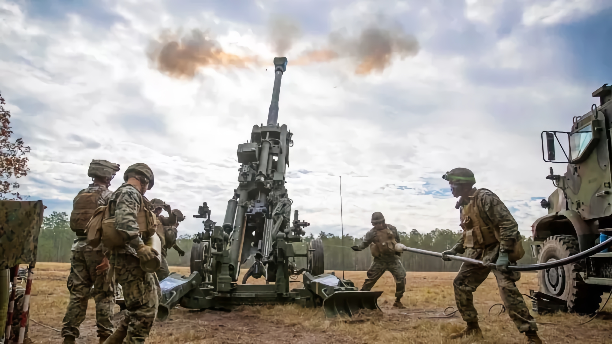 1 tanque, 7 vehículos de combate de infantería y una compañía de ocupantes: las Fuerzas Armadas de Ucrania con la ayuda de obuses estadounidenses M777 destruyeron el almacén ruso 1 tanque, 7 vehículos de combate de infantería y una compañía de ocupantes: las Fuerzas Armadas de Ucrania con la ayuda de obuses estadounidenses M777 destruyeron el almacén ruso