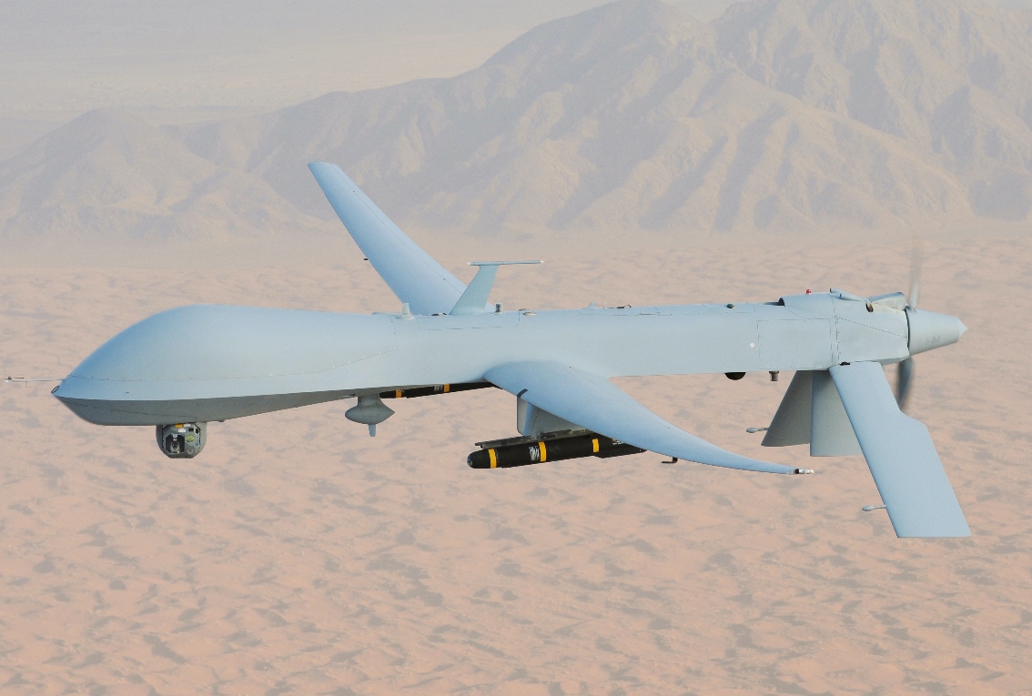 Italia retira del servicio el avión no tripulado MQ-1 Predator, que prestó servicio durante 18 años y voló más de 32.000 horas. Italia retira del servicio el avión no tripulado MQ-1 Predator, que prestó servicio durante 18 años y voló más de 32.000 horas.