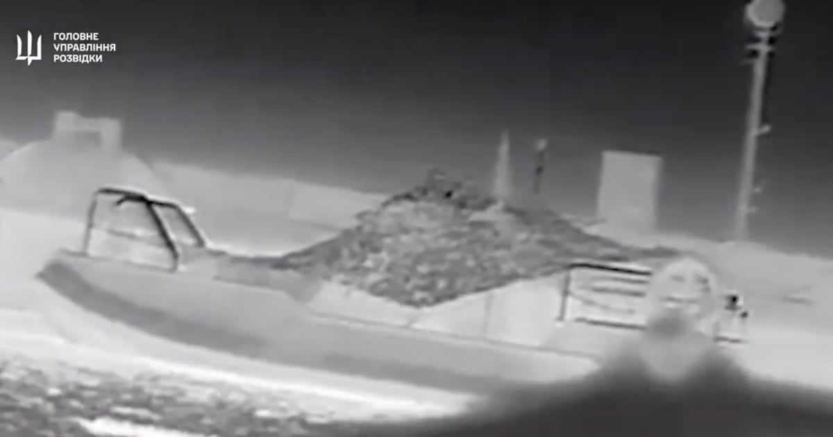 El dron marino Magura V5 strike destruye de noche una lancha motora enemiga (vídeo) El dron marino Magura V5 strike destruye de noche una lancha motora enemiga (vídeo)