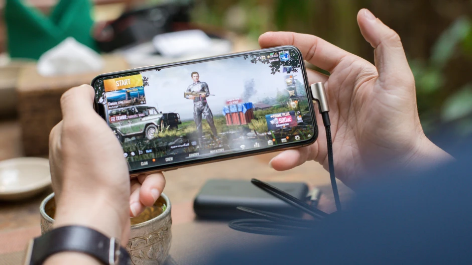 El mercado de juegos móviles está valorado en $ 93,2 mil millones, más que los mercados de juegos de consola y PC combinados. El mercado de juegos móviles está valorado en $ 93,2 mil millones, más que los mercados de juegos de consola y PC combinados.