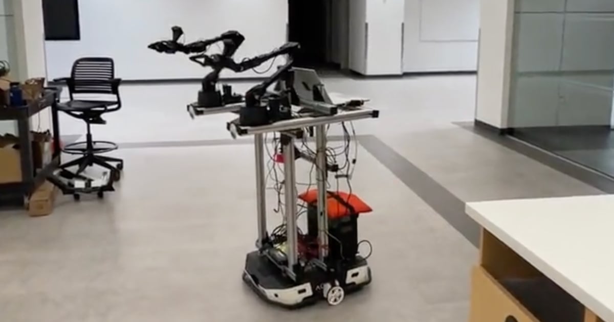 Mobile ALOHA: un robot de 2 brazos creado por estudiantes de Stanford por "sólo 32.000 dólares" al que se puede enseñar a hacer tareas domésticas. Mobile ALOHA: un robot de 2 brazos creado por estudiantes de Stanford por "sólo 32.000 dólares" al que se puede enseñar a hacer tareas domésticas.