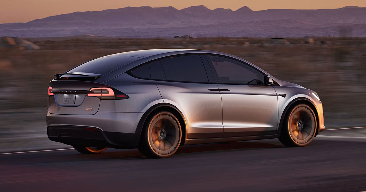 Tesla Model X: Revelando la magia detrás de sus puertas de ala de halcón