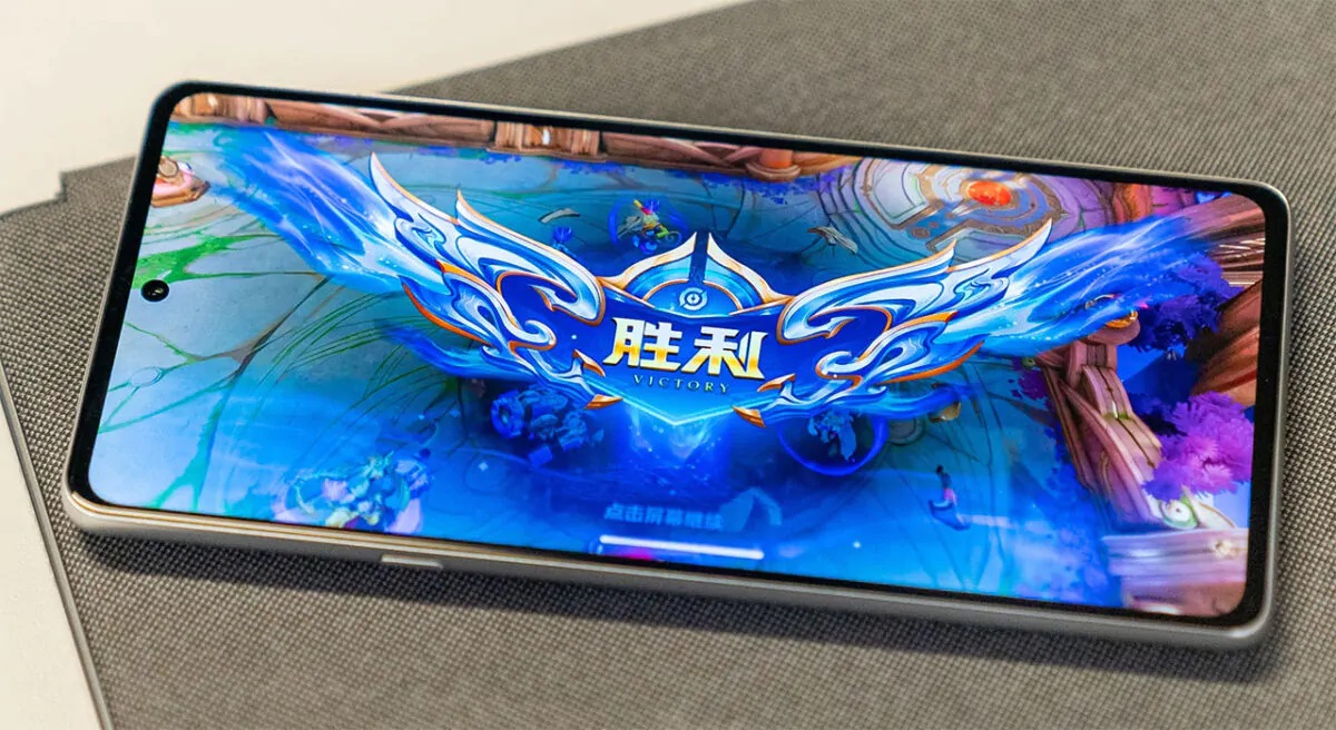 El primer teléfono inteligente con el procesador Snapdragon 8 Gen1 Moto Edge X30 se mostró en una foto "en vivo" y en un comercial El primer teléfono inteligente con el procesador Snapdragon 8 Gen1 Moto Edge X30 se mostró en una foto "en vivo" y en un comercial