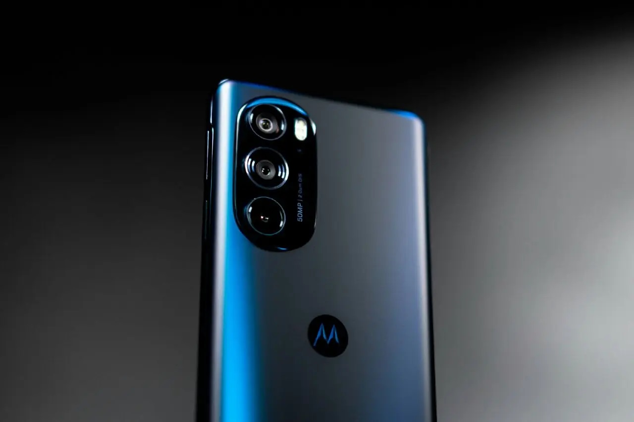 Rumor: Motorola está trabajando en el teléfono inteligente insignia Frontier con cámara de 200MP, Snapdragon 8 Gen2 y pantalla de 144Hz Rumor: Motorola está trabajando en el teléfono inteligente insignia Frontier con cámara de 200MP, Snapdragon 8 Gen2 y pantalla de 144Hz
