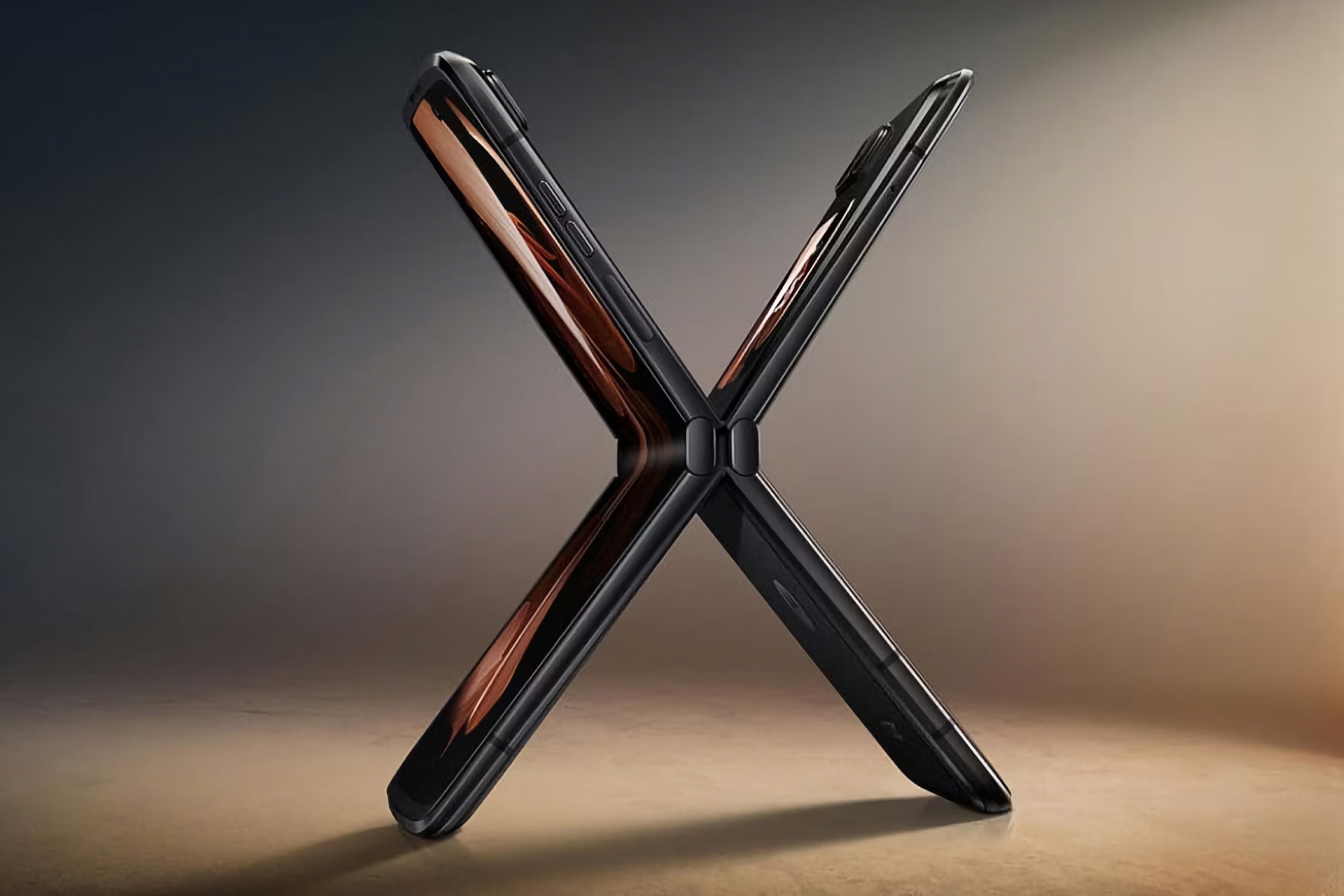 Lenovo muestra un vídeo teaser del Motorola Razr 2023 clamshell con doble cámara y pantalla externa más grande