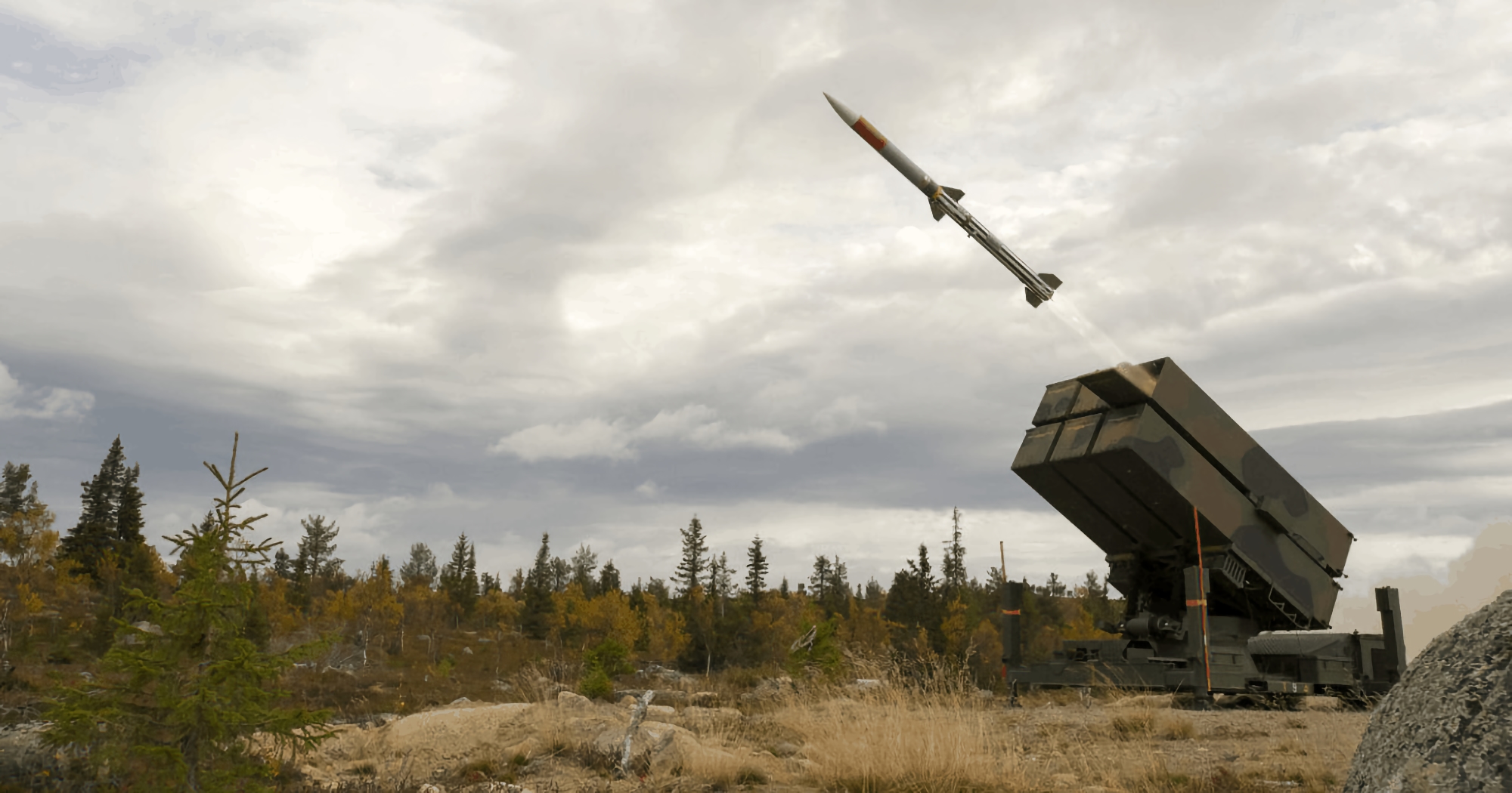 Medios: el ejército ucraniano ya está aprendiendo a usar el sistema de misiles antiaéreos NASAMS Medios: el ejército ucraniano ya está aprendiendo a usar el sistema de misiles antiaéreos NASAMS
