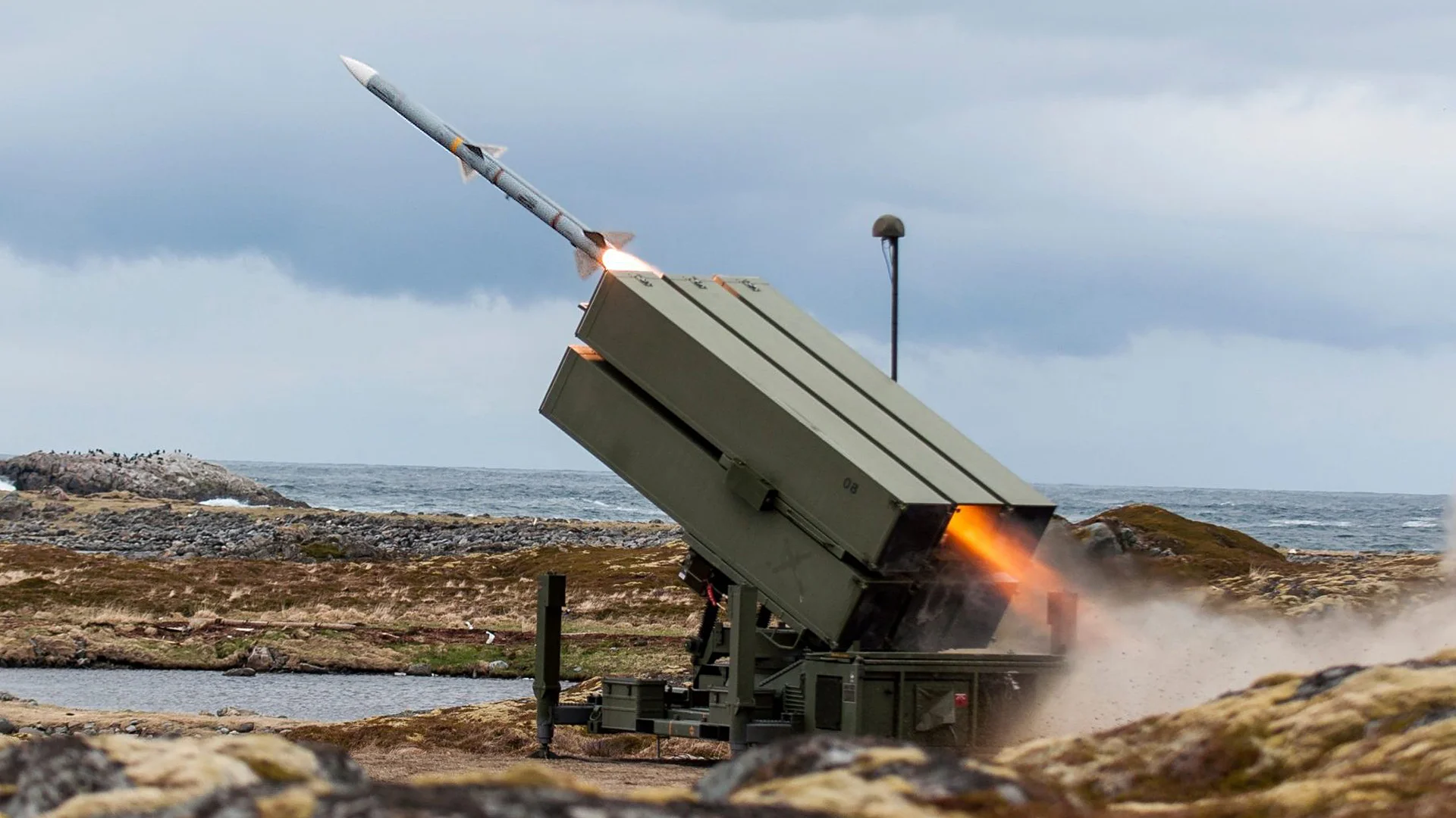 Misiles para NASAMS, cohetes, Javelin y cañones asesinos de drones: la Casa Blanca anuncia un paquete de ayuda militar de 2.100 millones de dólares para Ucrania Misiles para NASAMS, cohetes, Javelin y cañones asesinos de drones: la Casa Blanca anuncia un paquete de ayuda militar de 2.100 millones de dólares para Ucrania