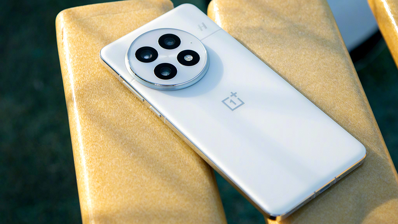 OnePlus añade la función de disparo macro al buque insignia OnePlus 13 antes de su lanzamiento internacional OnePlus añade la función de disparo macro al buque insignia OnePlus 13 antes de su lanzamiento internacional